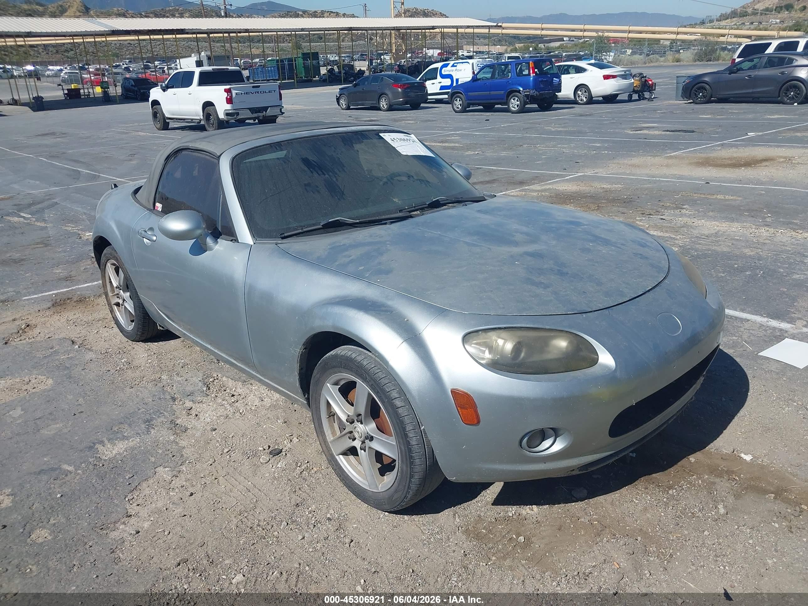 2006 Mazda MX-5 Miata Touring, VIN JM1NC25F360115822 — Normal wear