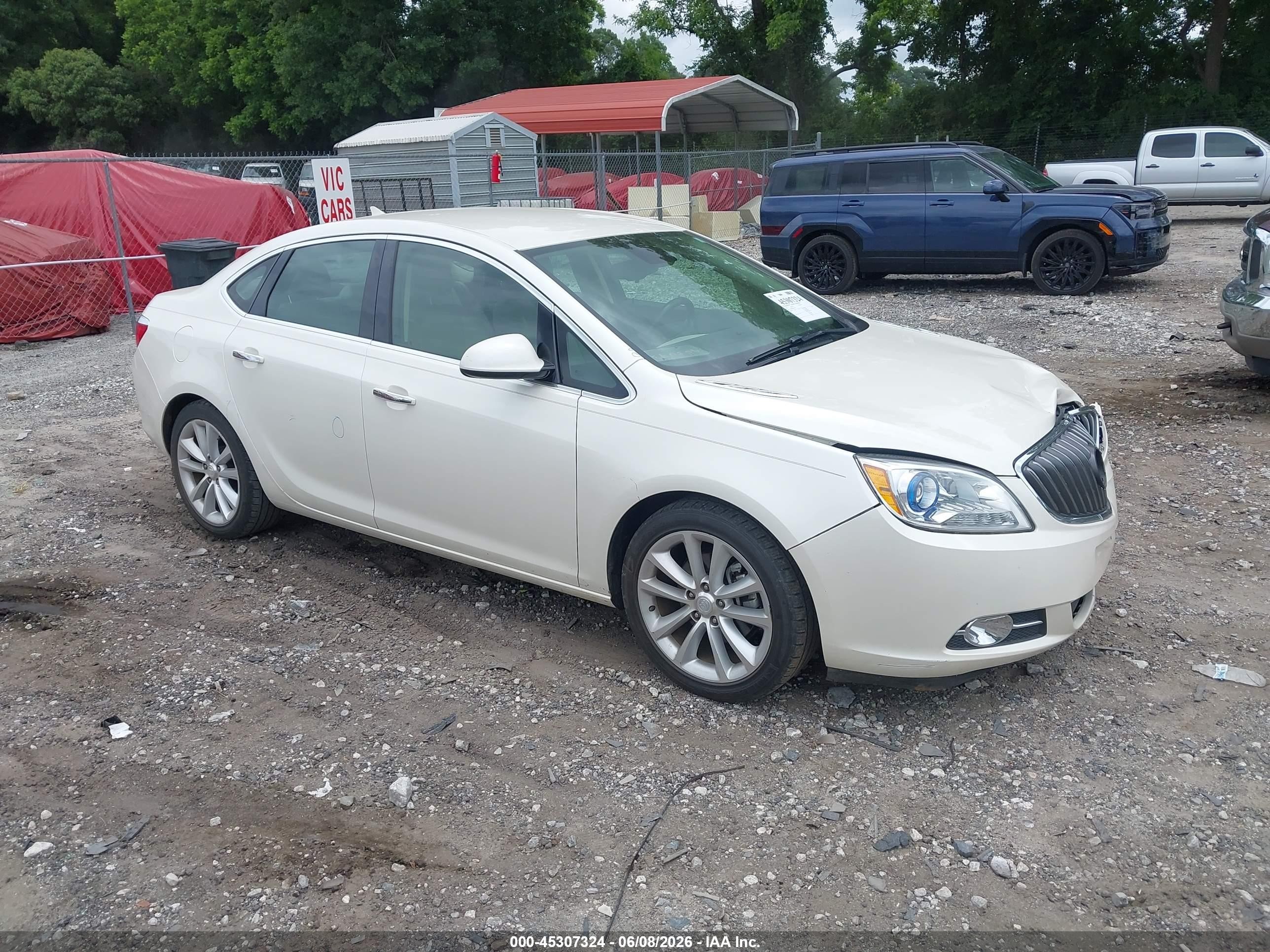 2013 Buick Verano, VIN 1G4PP5SK8D4127000 — Перед