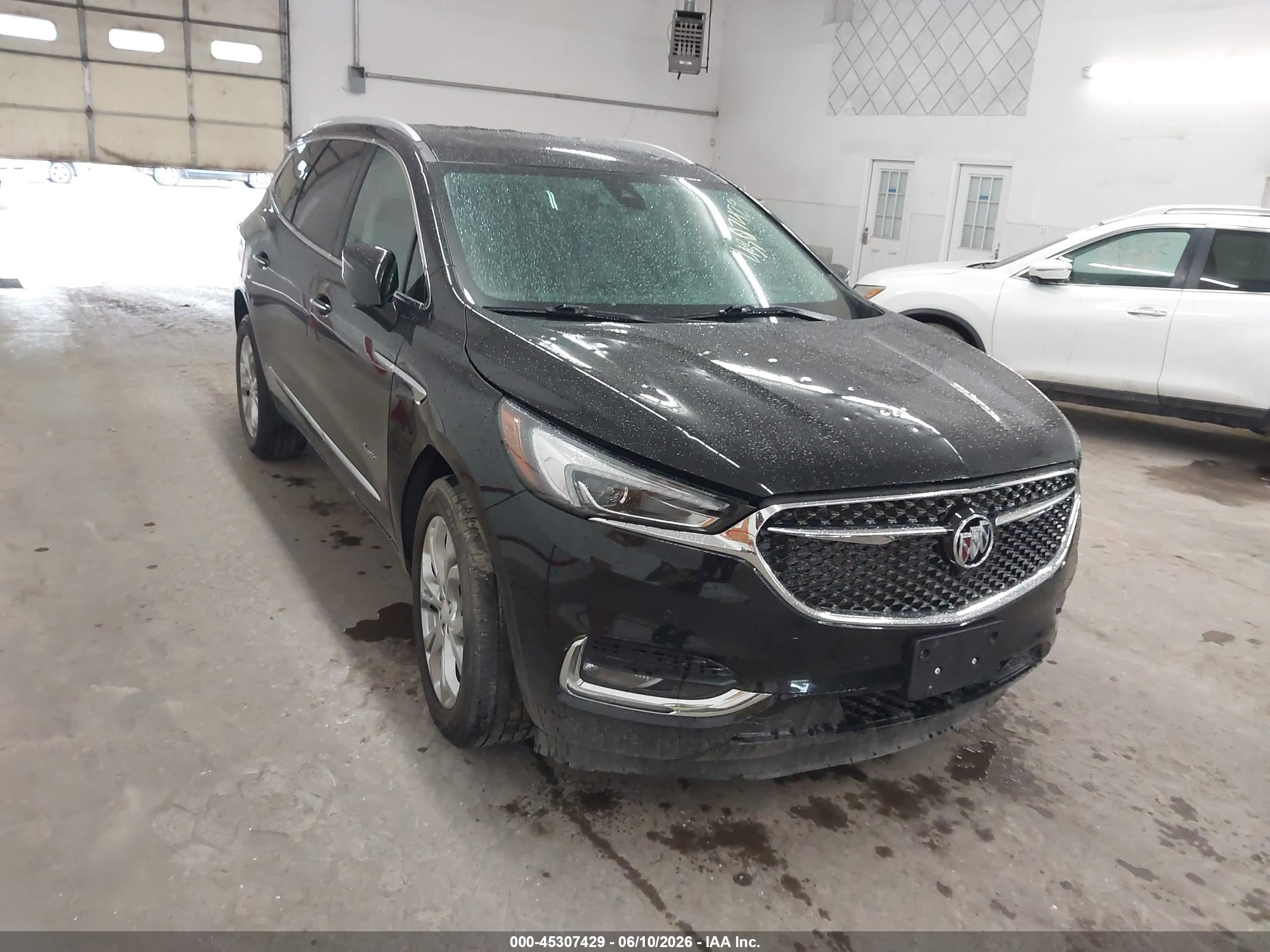 2020 Buick Enclave Avenir, VIN 5GAEVCKW2LJ267943 — Град