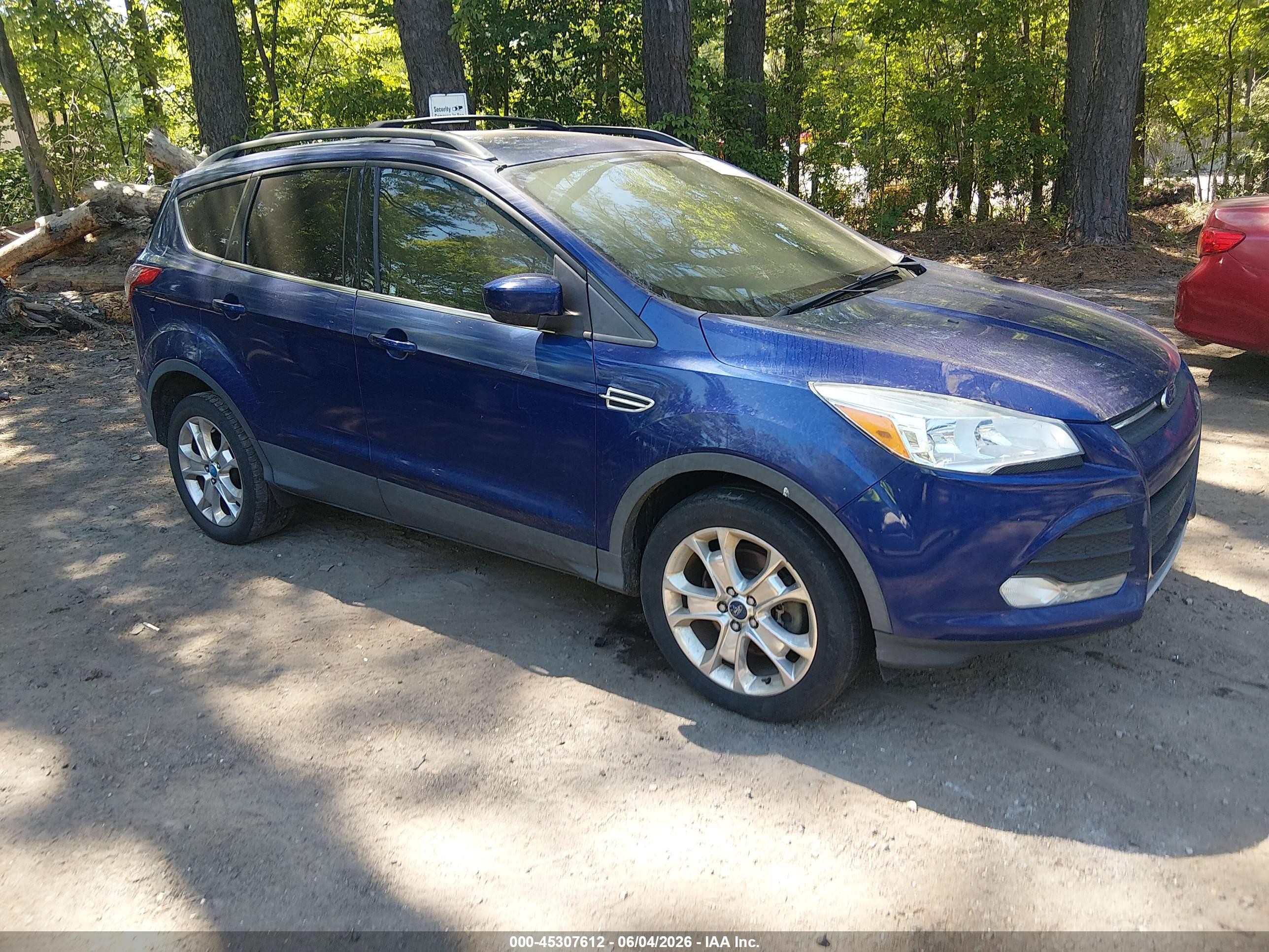 2013 Ford Escape SE, VIN 1FMCU9G93DUB68767 — Interior fire