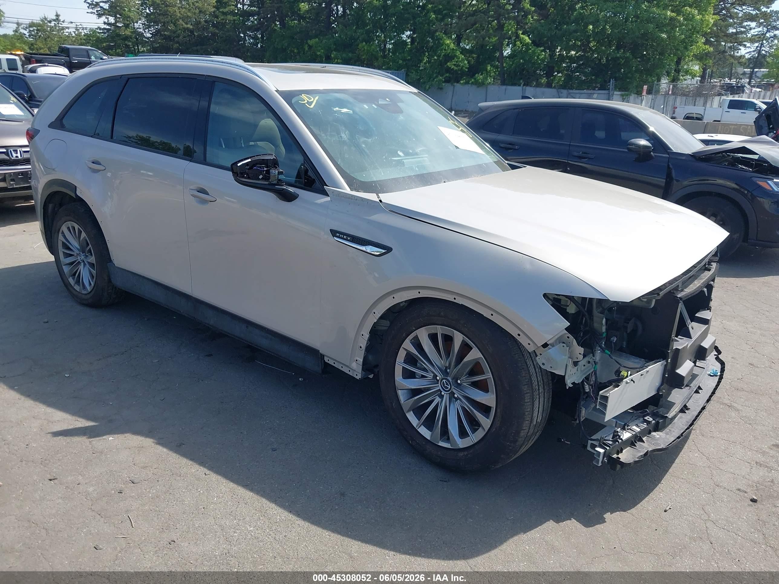 2025 Mazda CX-90 Preferred Package, VIN JM3KKBHAXS1248854 — Front end