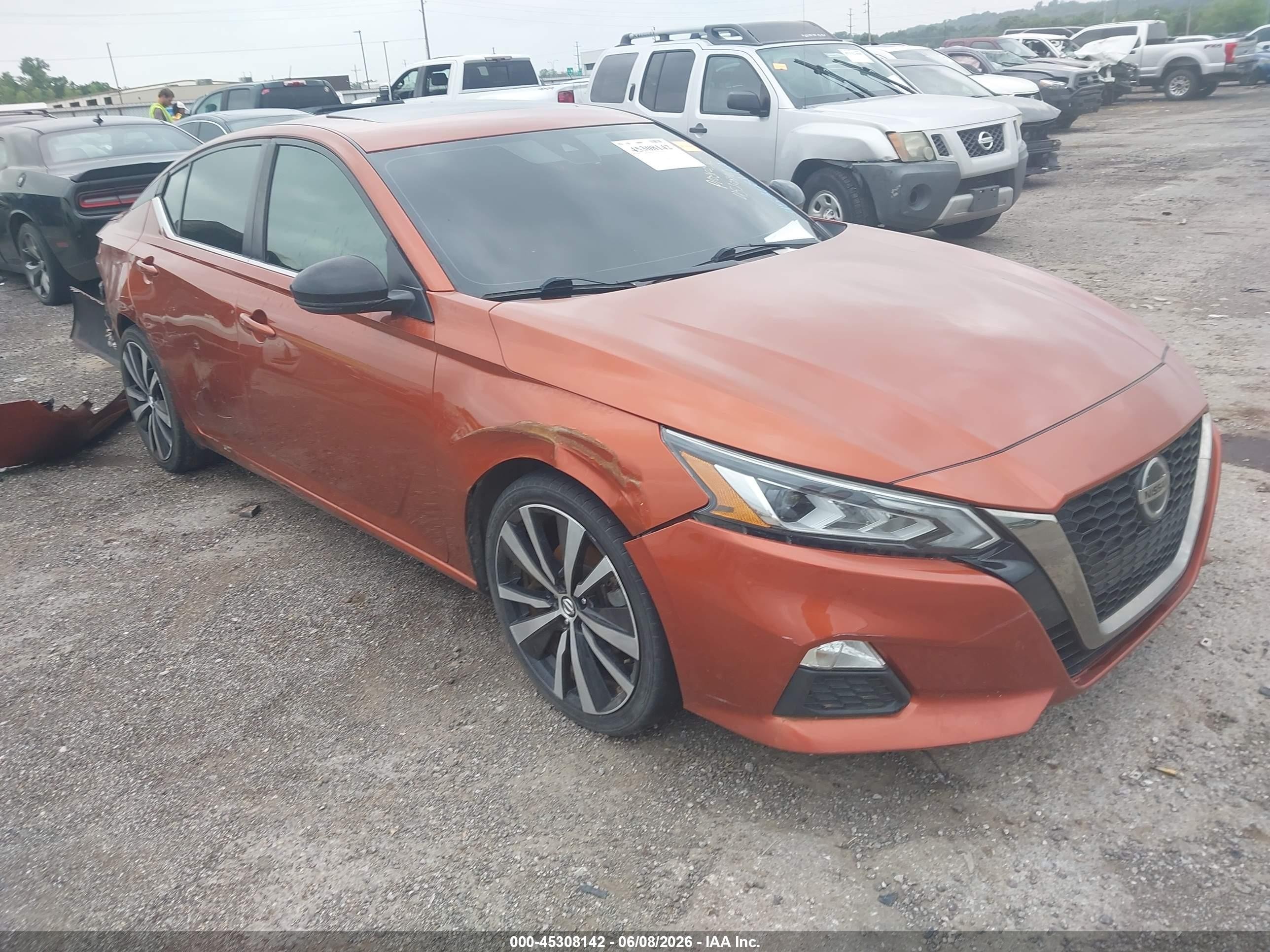 2020 Nissan Altima SR, VIN 1N4BL4CV3LC116509 — Rear end