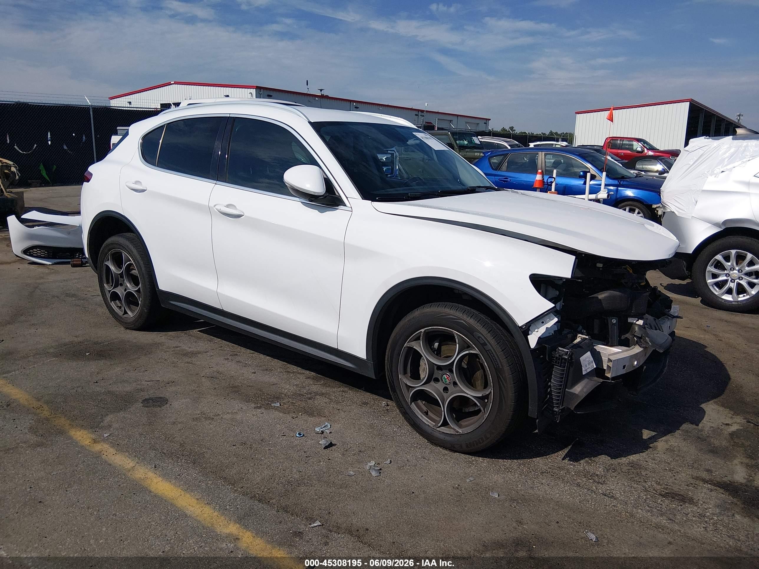 2018 Alfa Romeo Stelvio, VIN ZASFAKAN3J7B83228 — Front end