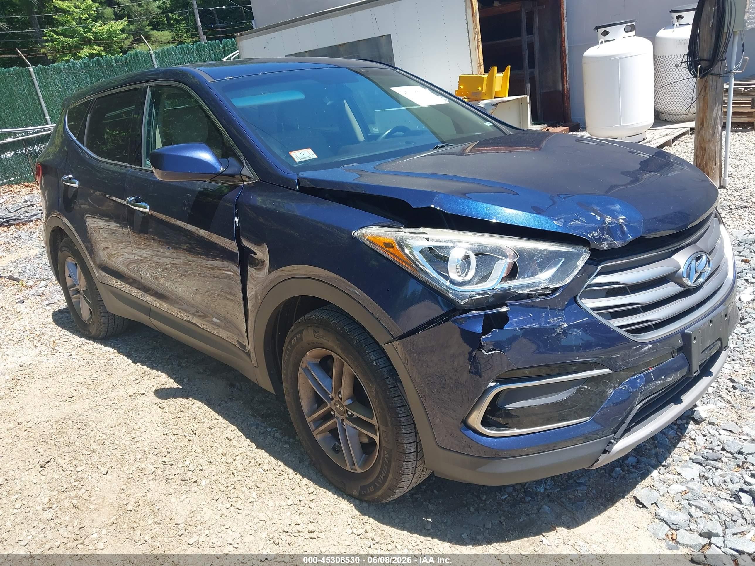 2017 Hyundai Santa Fe 2.4L, VIN 5XYZTDLB7HG429919 — Перед