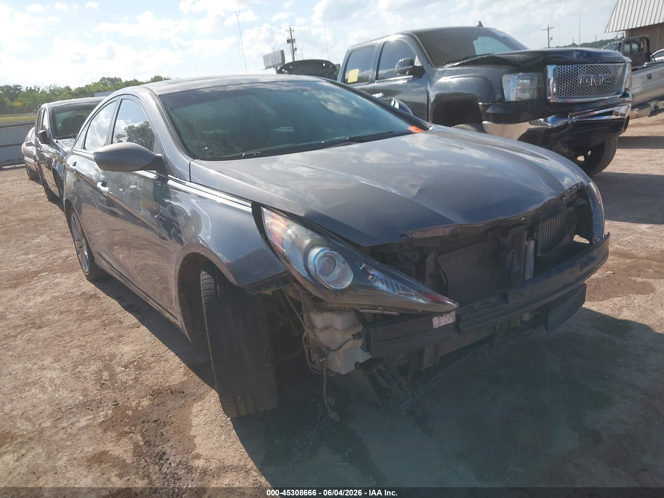 2012 Hyundai Sonata Limited, VIN 5NPEC4AB3CH467280 — Front end