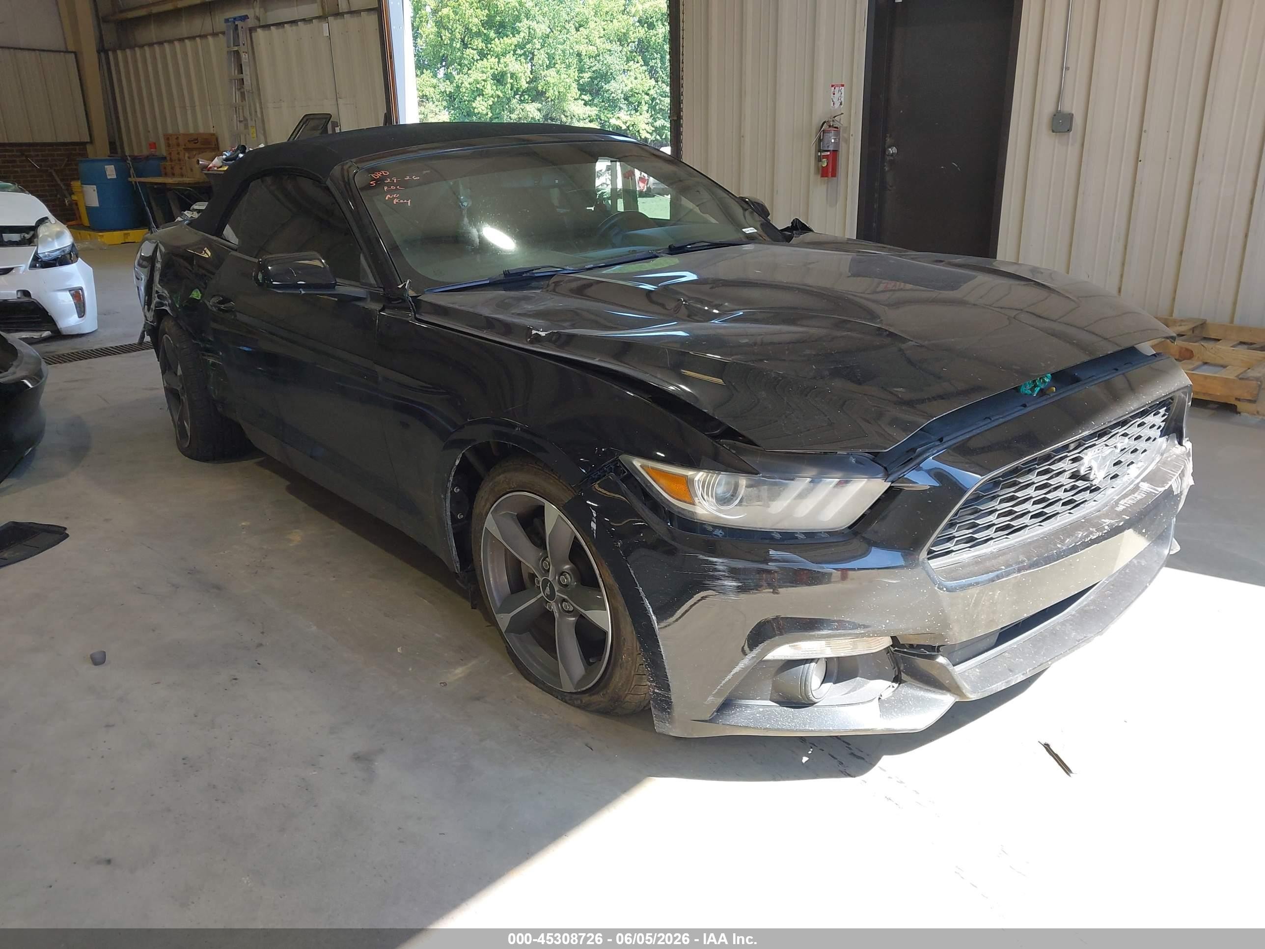 2016 Ford Mustang V6, VIN 1FATP8EM8G5243142 — Front end