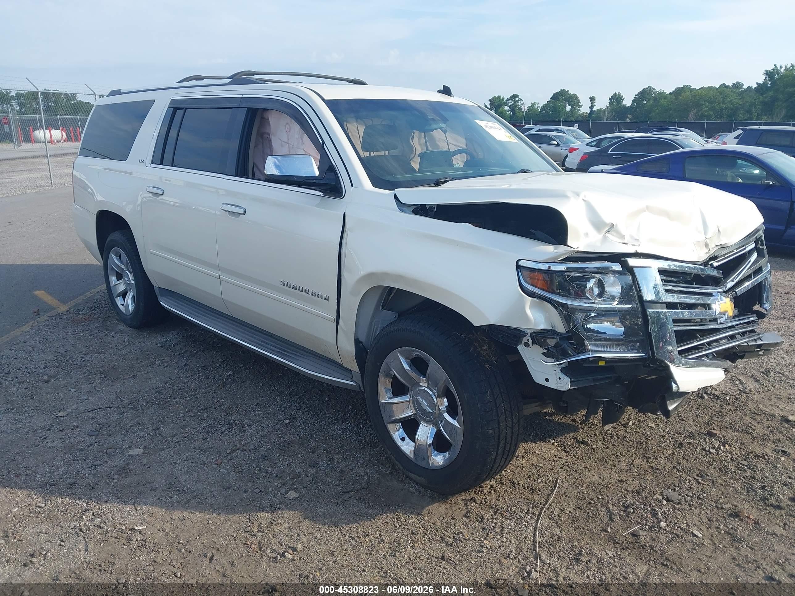 2015 Chevrolet Suburban LTZ, VIN 1GNSKKKCXFR249486 — Front end