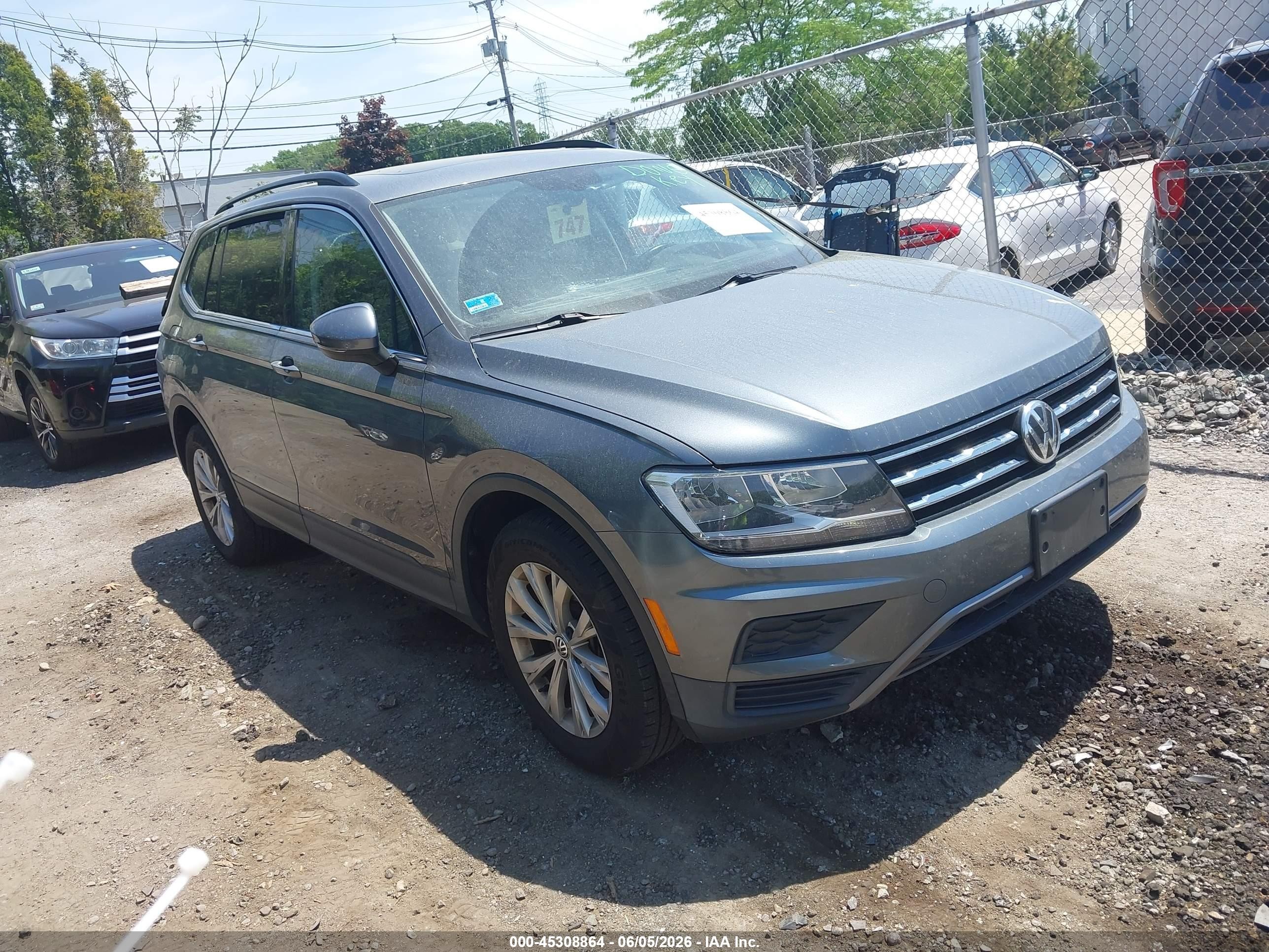 2019 Volkswagen Tiguan SE, VIN 3VV2B7AX9KM068337 — Зад