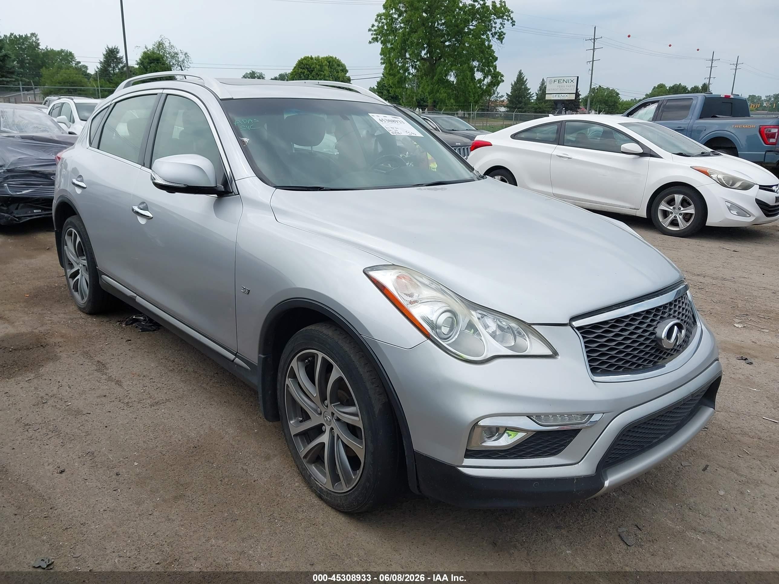 2017 Infiniti QX50, VIN JN1BJ0RR0HM415110 — Front end