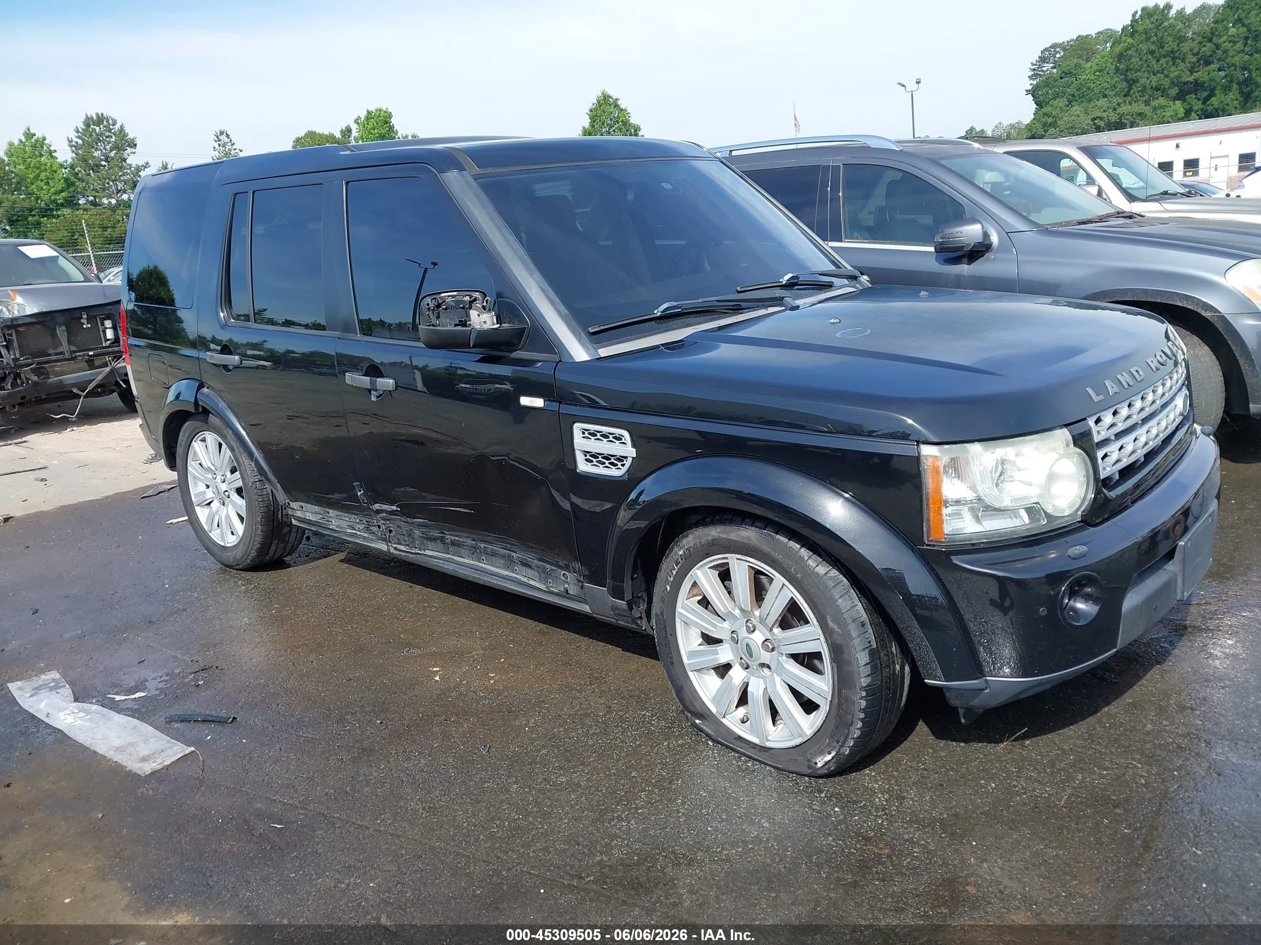 2013 Land Rover LR4 HSE, VIN SALAG2D48DA672101 — Side