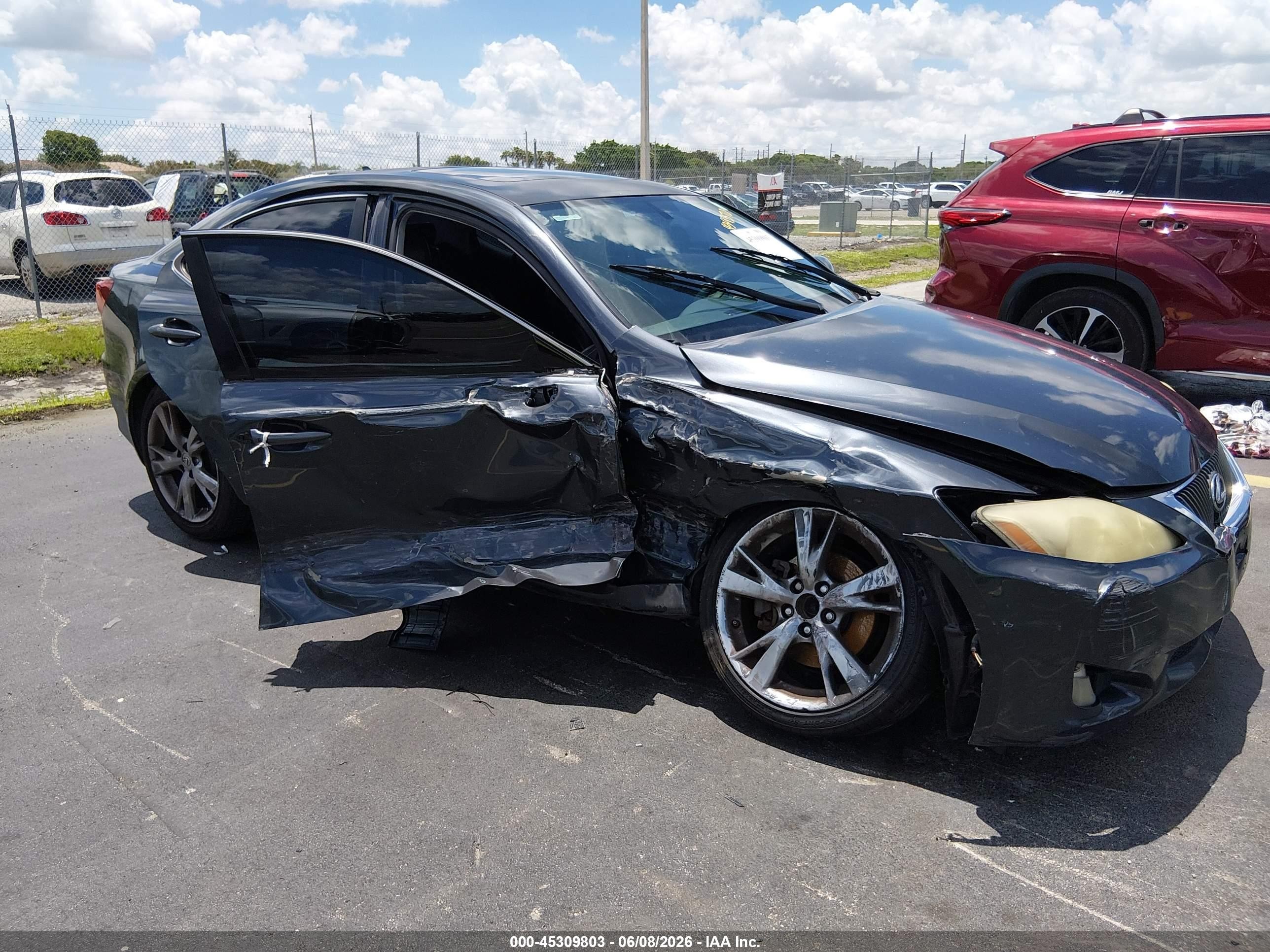 2010 Lexus IS 250, VIN JTHBF5C24A2095331 — Side