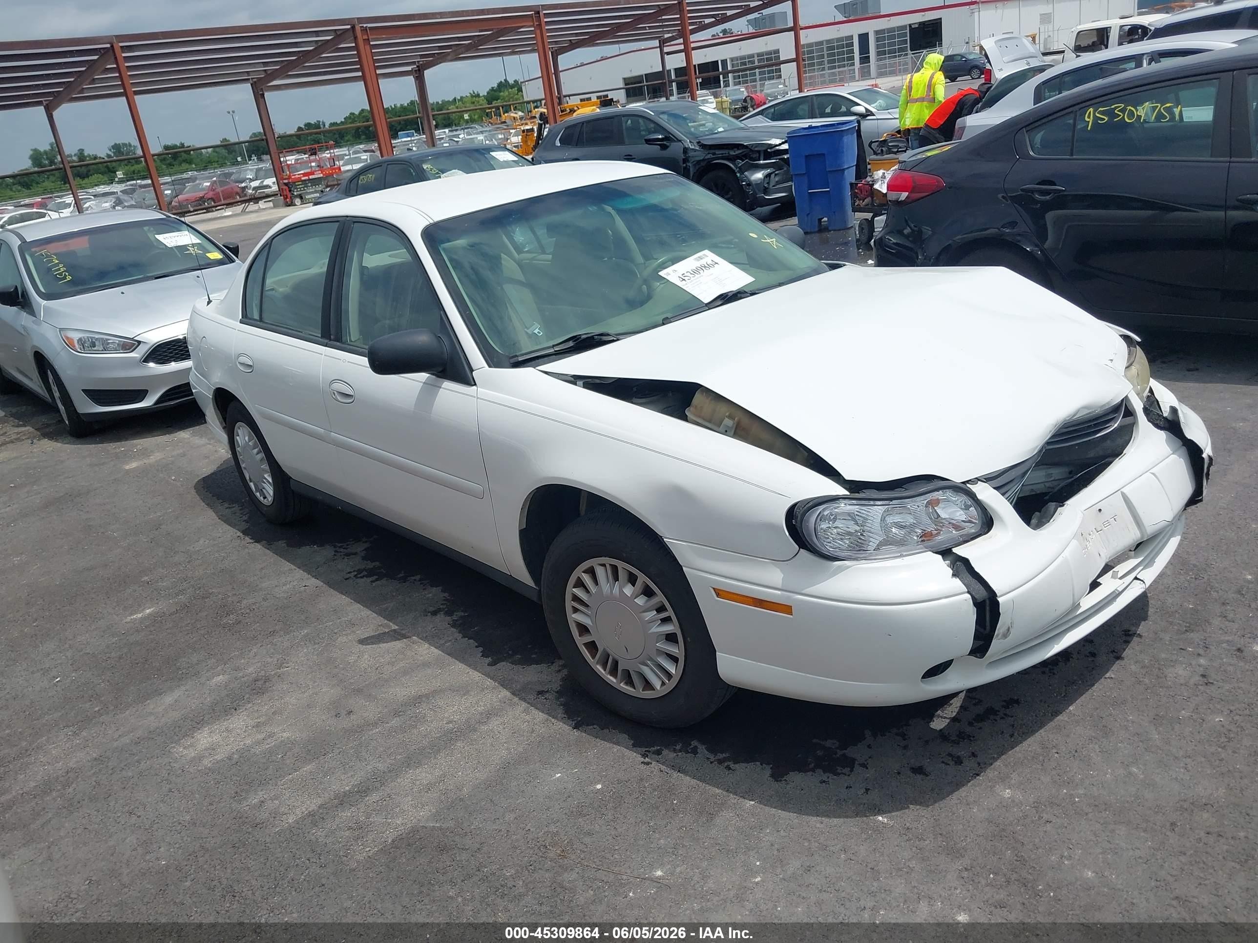 2004 Chevrolet Malibu Classic, VIN 1G1ND52F04M539489 — Front end