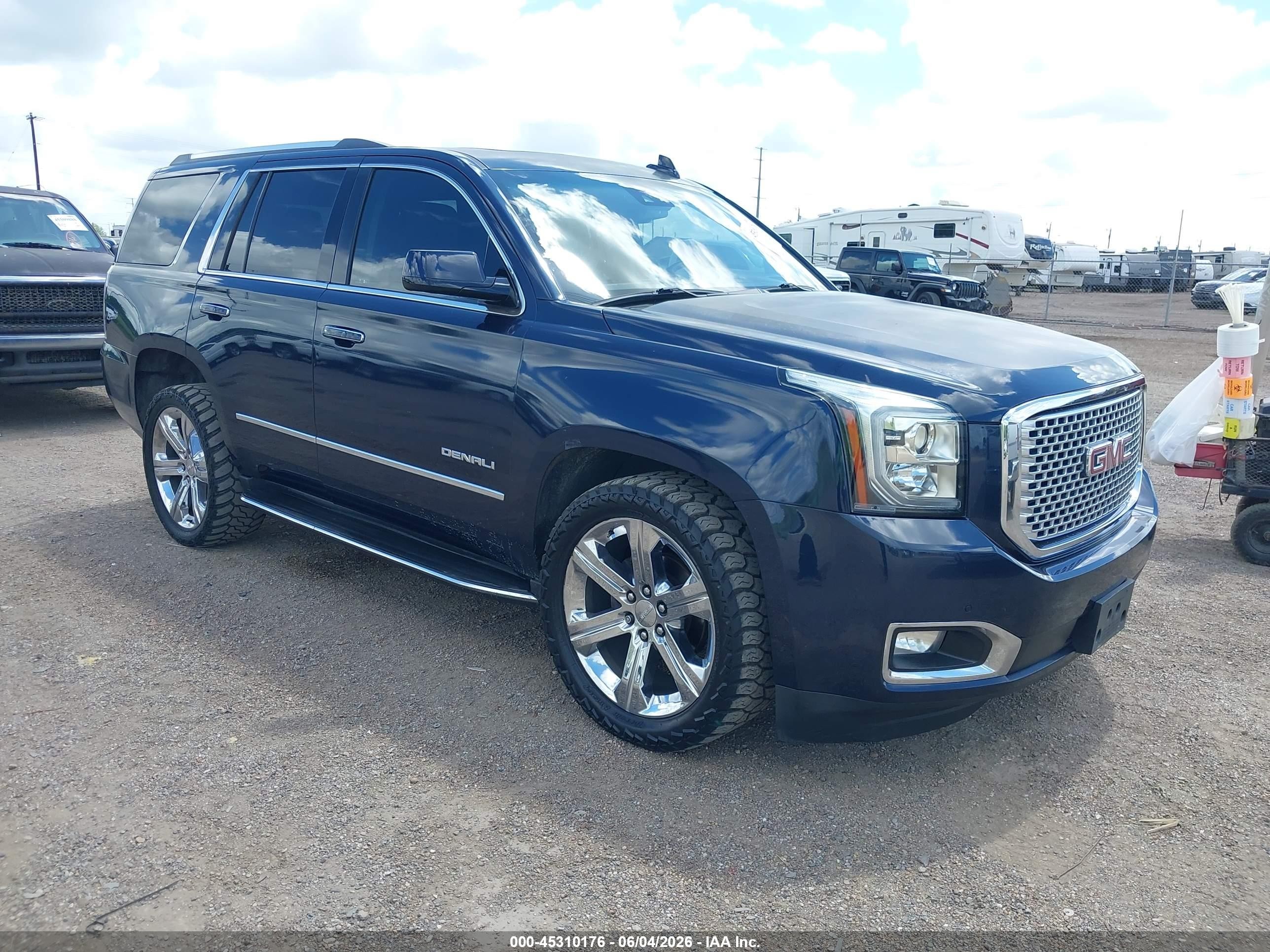 2017 GMC Yukon Denali, VIN 1GKS2CKJXHR180626 — Front end