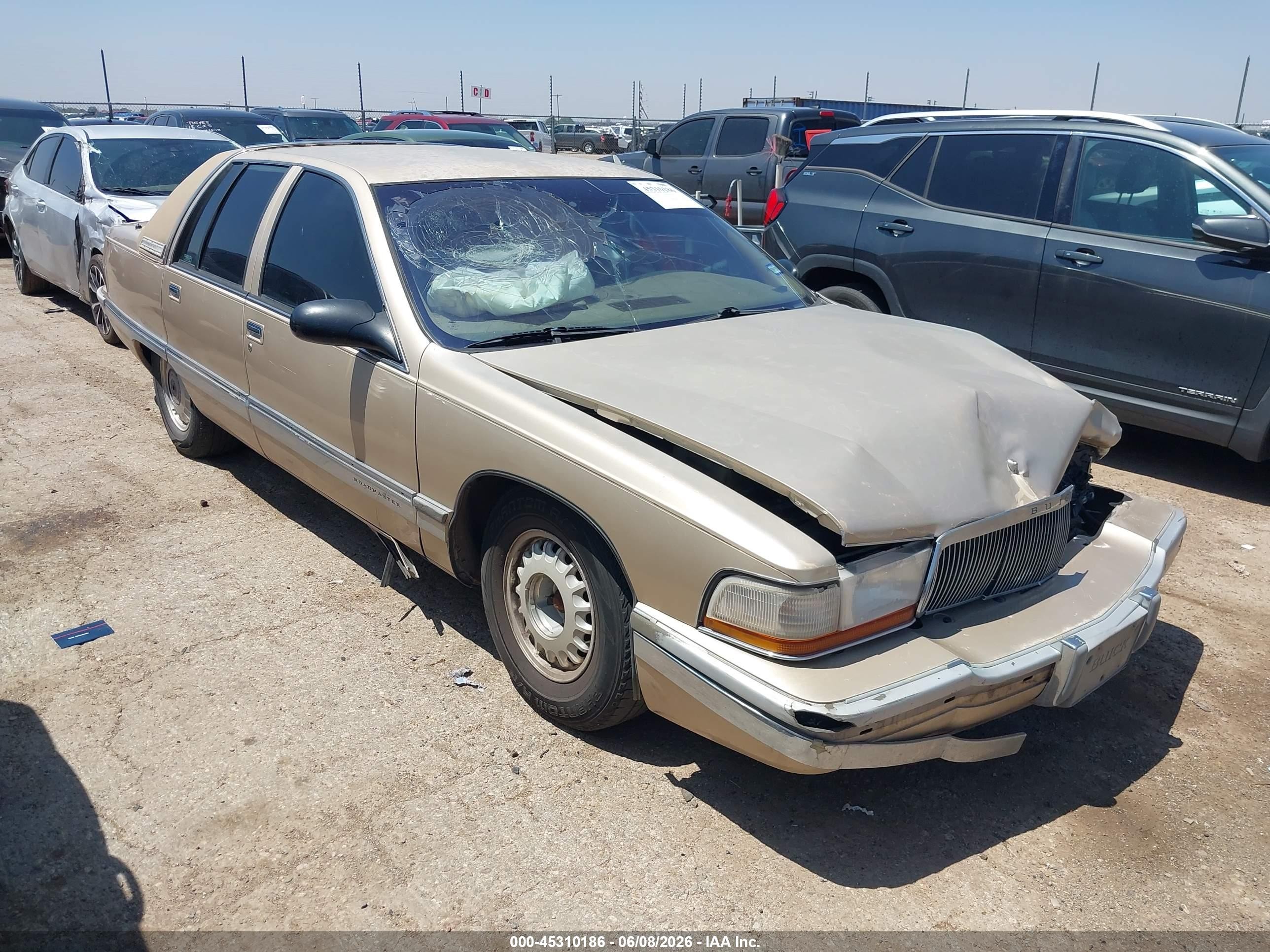 1995 Buick Roadmaster Limited, VIN 1G4BT52P5SR404705 — Перед