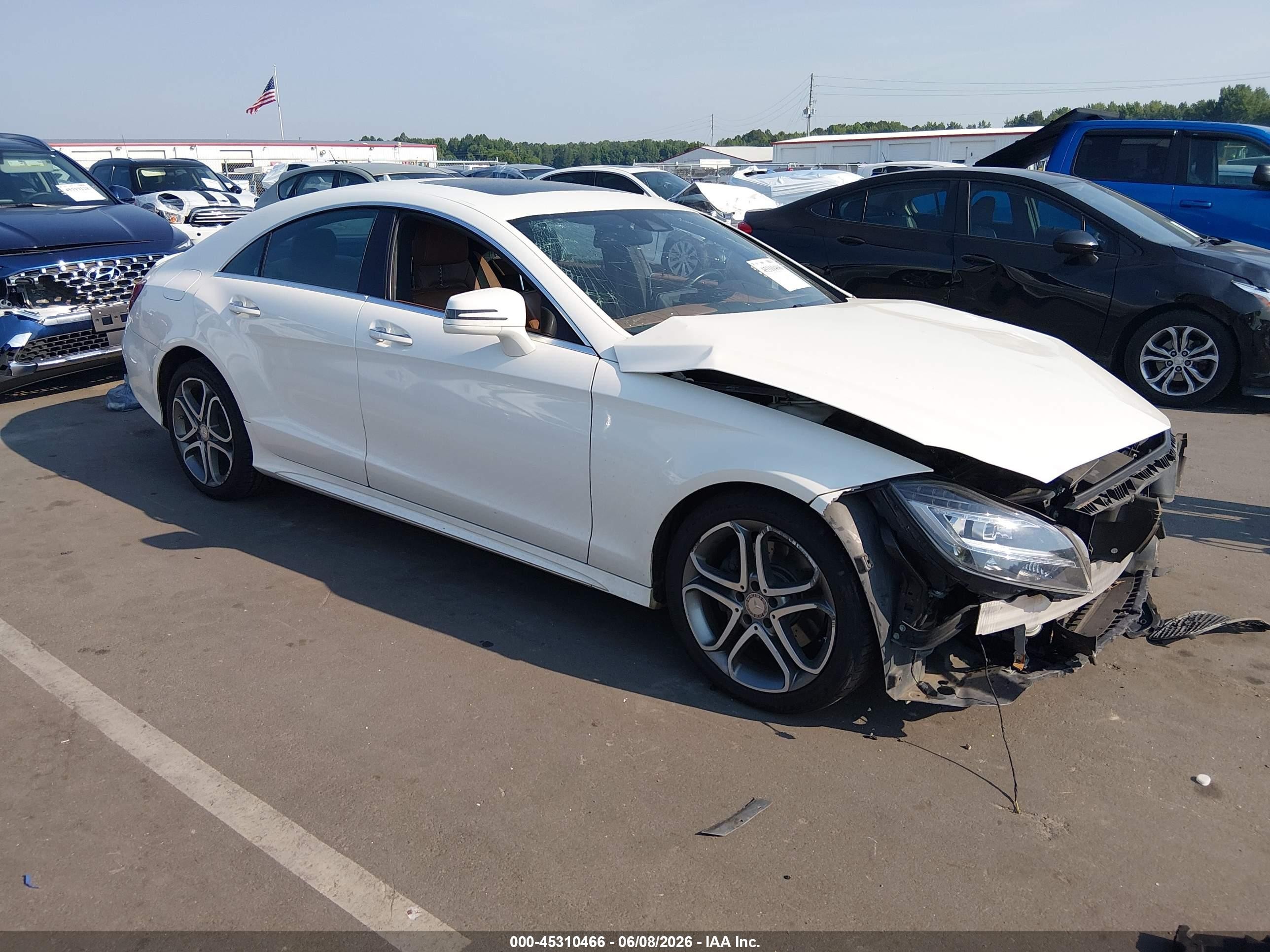 2015 Mercedes-Benz CLS 400, VIN WDDLJ6HB8FA151177 — Front end