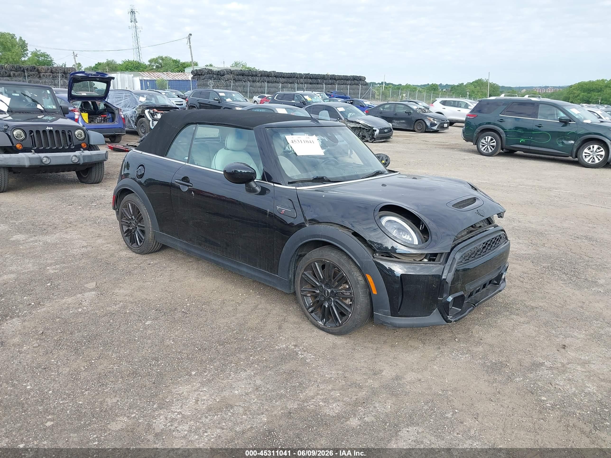 2022 MINI Convertible Cooper S, VIN WMW43DL02N3N46684 — Side