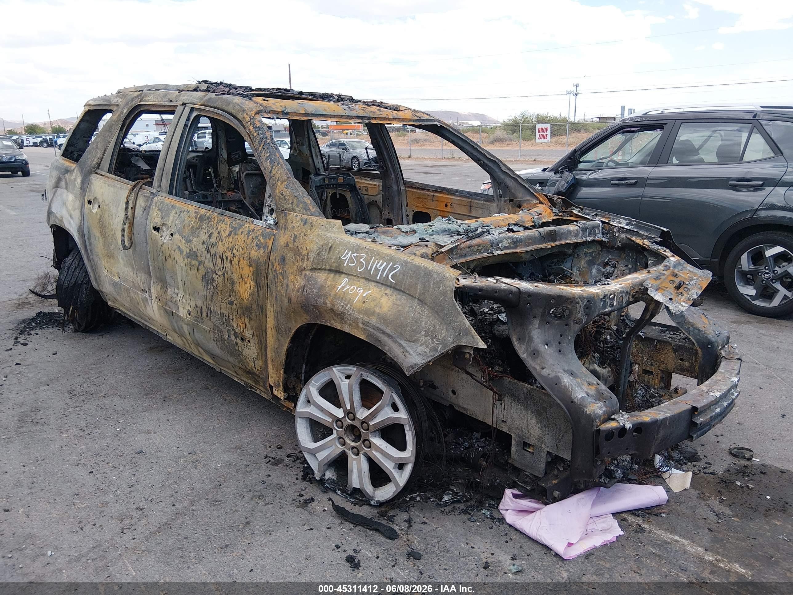 2013 GMC Acadia SLT, VIN 1GKKVRKD2DJ189902 — Burn