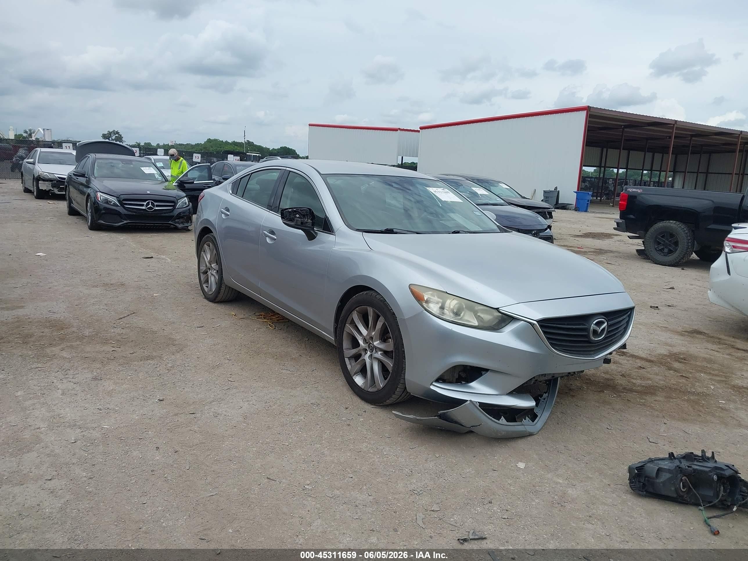 2017 Mazda 6 Touring, VIN JM1GL1V59H1108672 — Front end