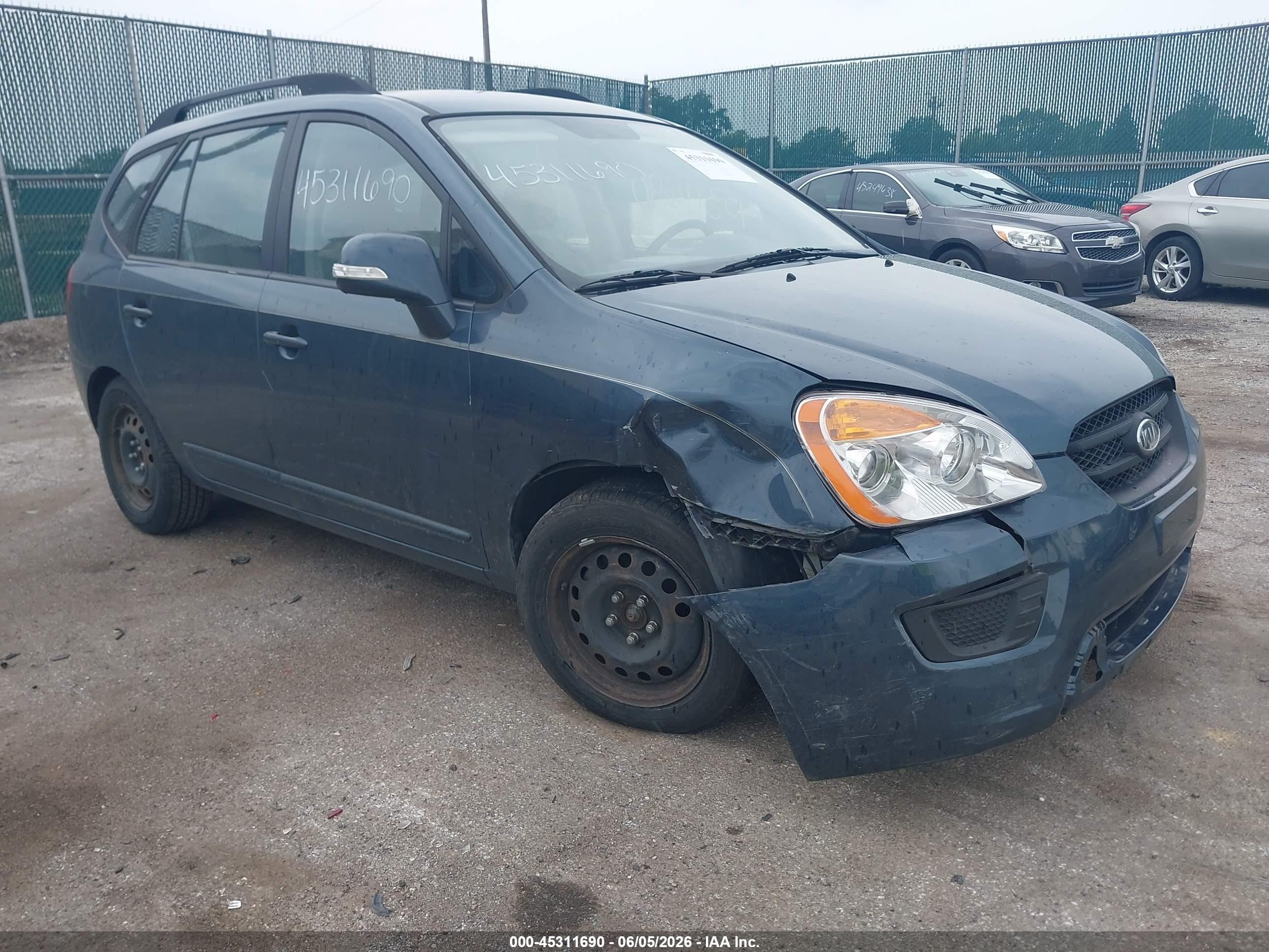 2010 Kia Rondo LX, VIN KNAHG8C80A7303770 — Front end