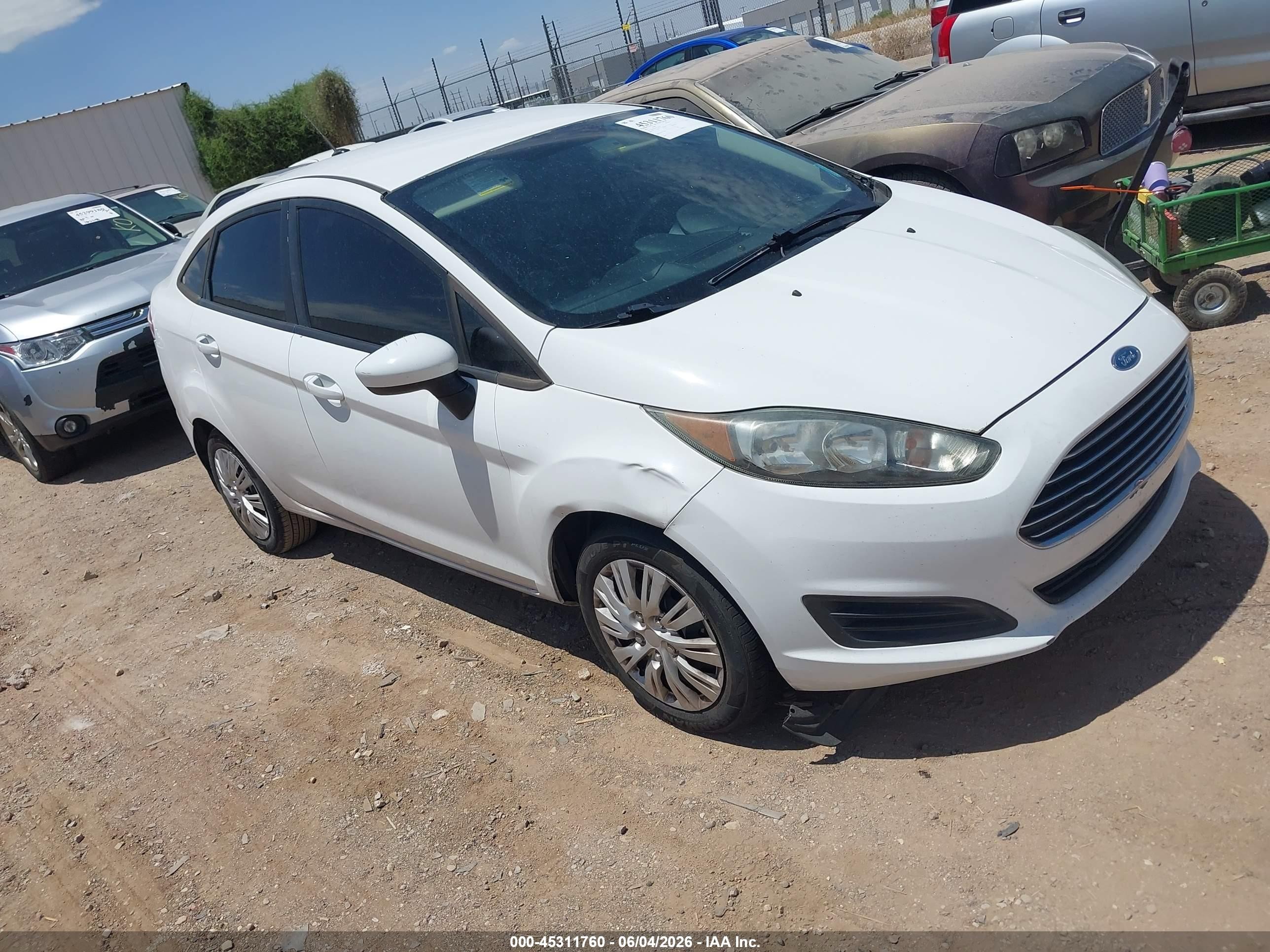 2016 Ford Fiesta S, VIN 3FADP4AJ6GM154544 — Normal wear