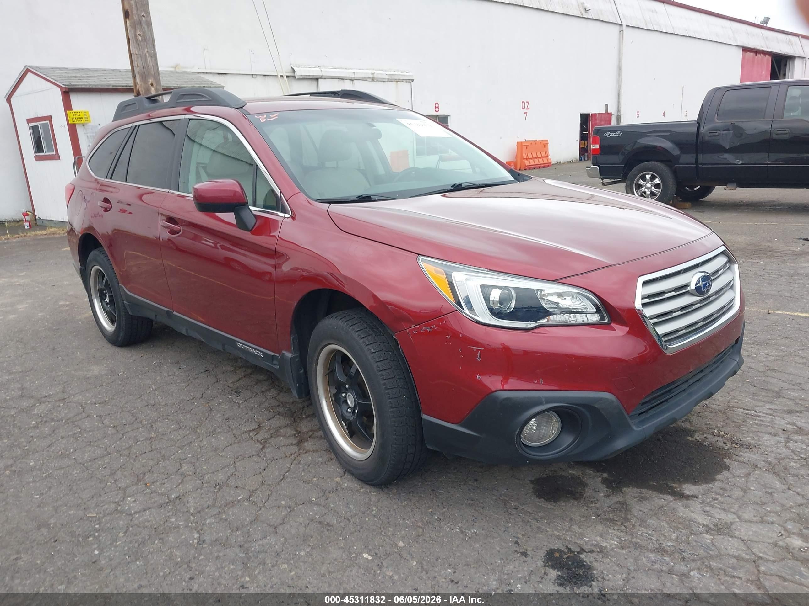 2016 Subaru Outback Premium, VIN 4S4BSACC9G3329797 — Rear end