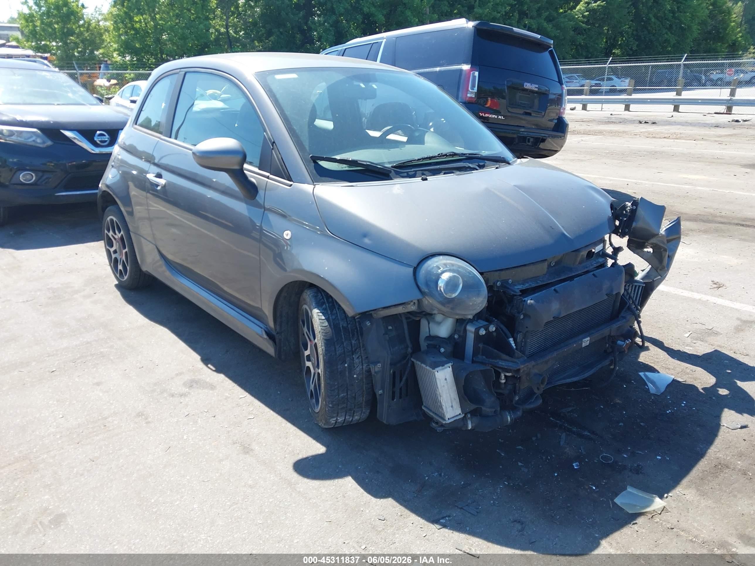 2013 FIAT 500 Turbo, VIN 3C3CFFHHXDT608680 — Front end