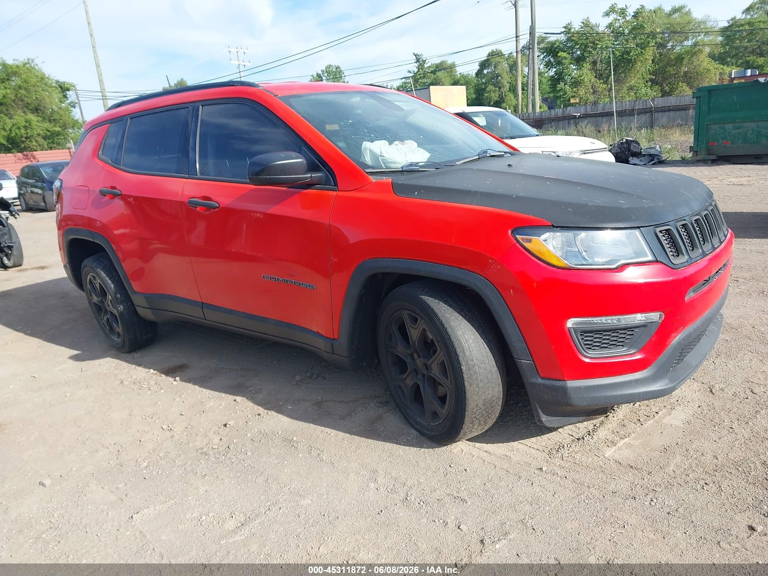 2018 Jeep Compass Sport, VIN 3C4NJCAB3JT133635 — Front end