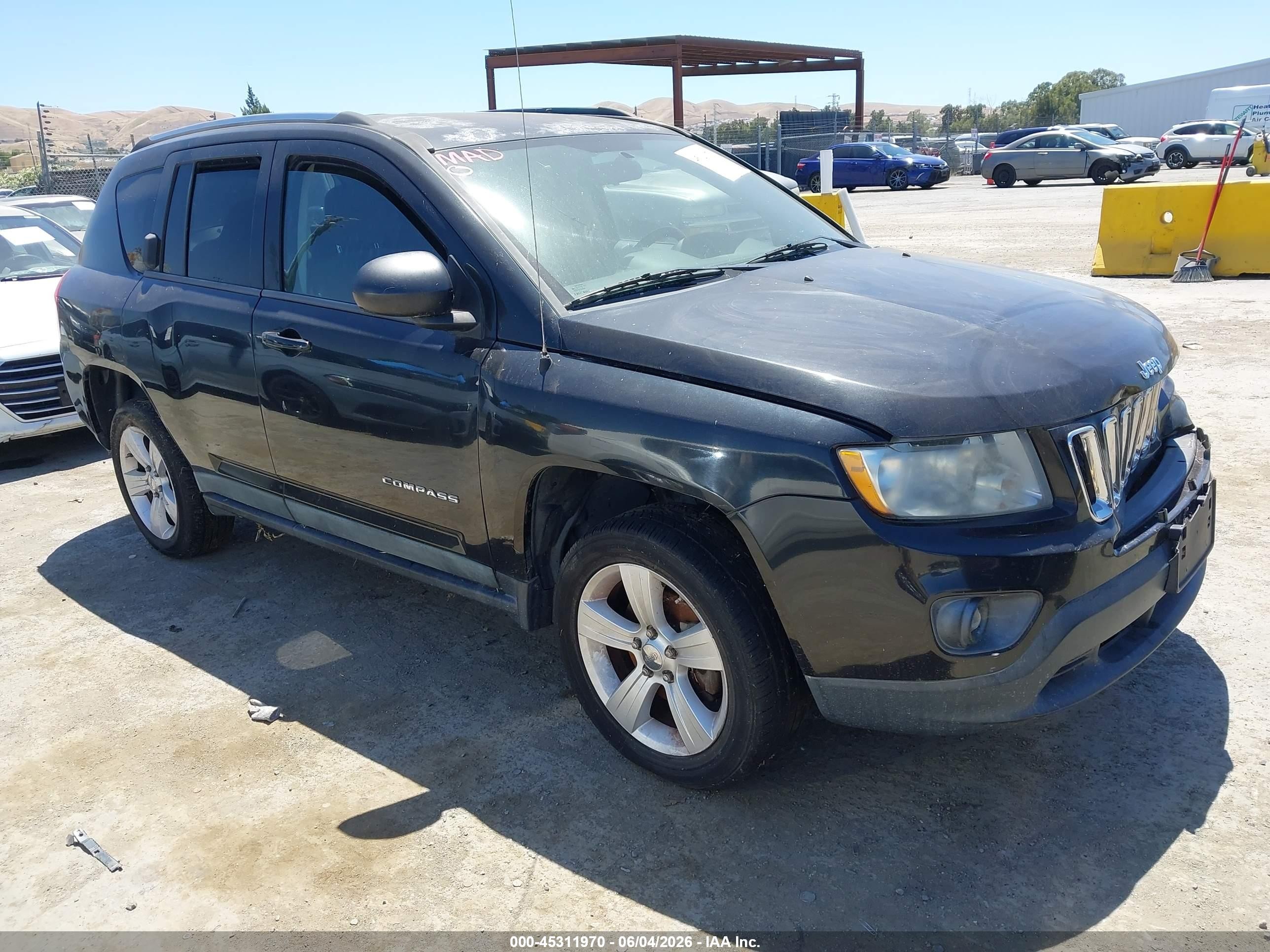 2011 Jeep Compass, VIN 1J4NT1FBXBD176815 — Normal wear