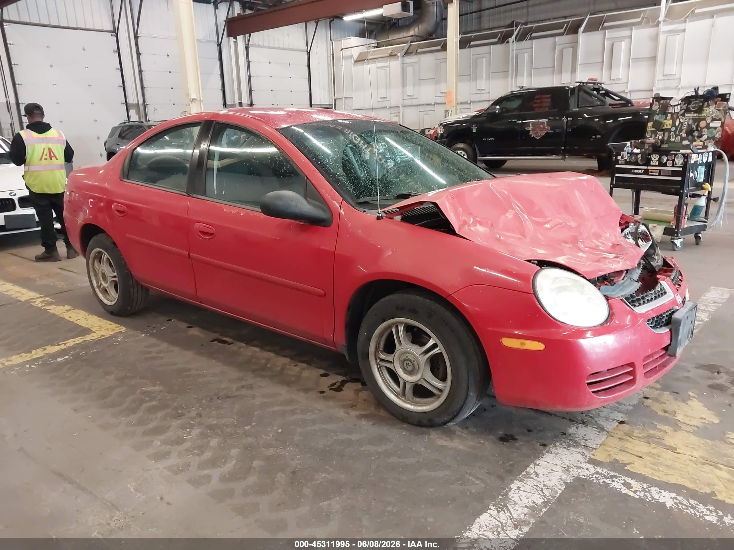 2004 Dodge Neon SXT, VIN 1B3ES56C94D536685 — Front end