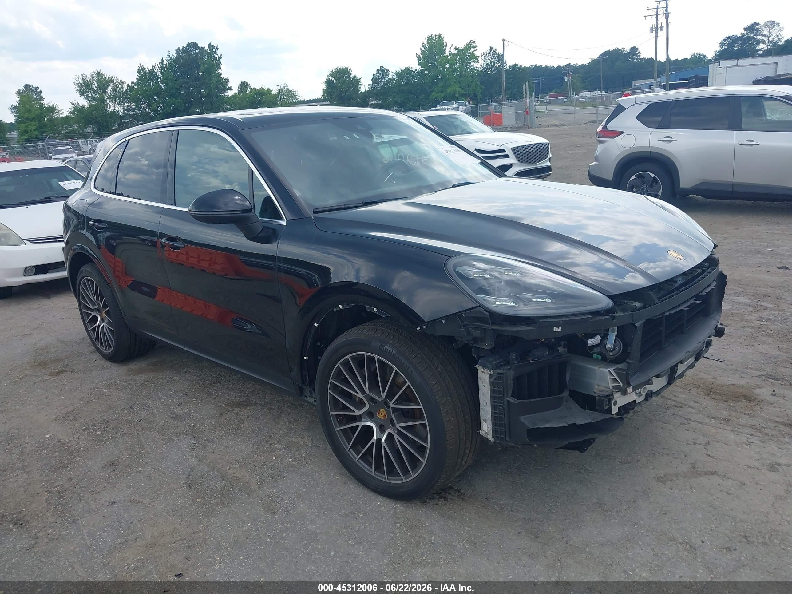 2021 Porsche Cayenne, VIN WP1AA2AY1MDA05786 — Front end
