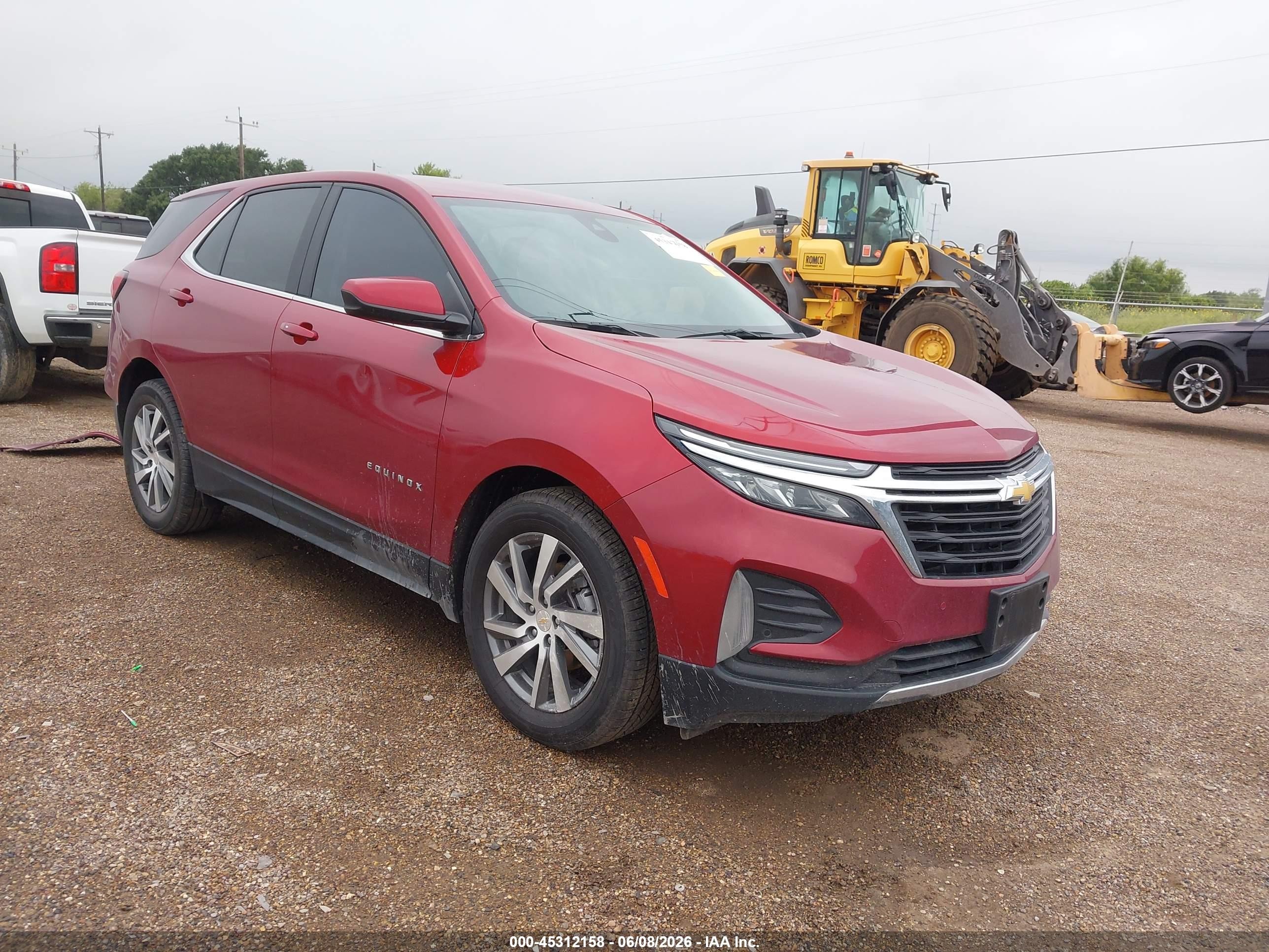 2023 Chevrolet Equinox LT, VIN 3GNAXKEG0PS135636 — Бок