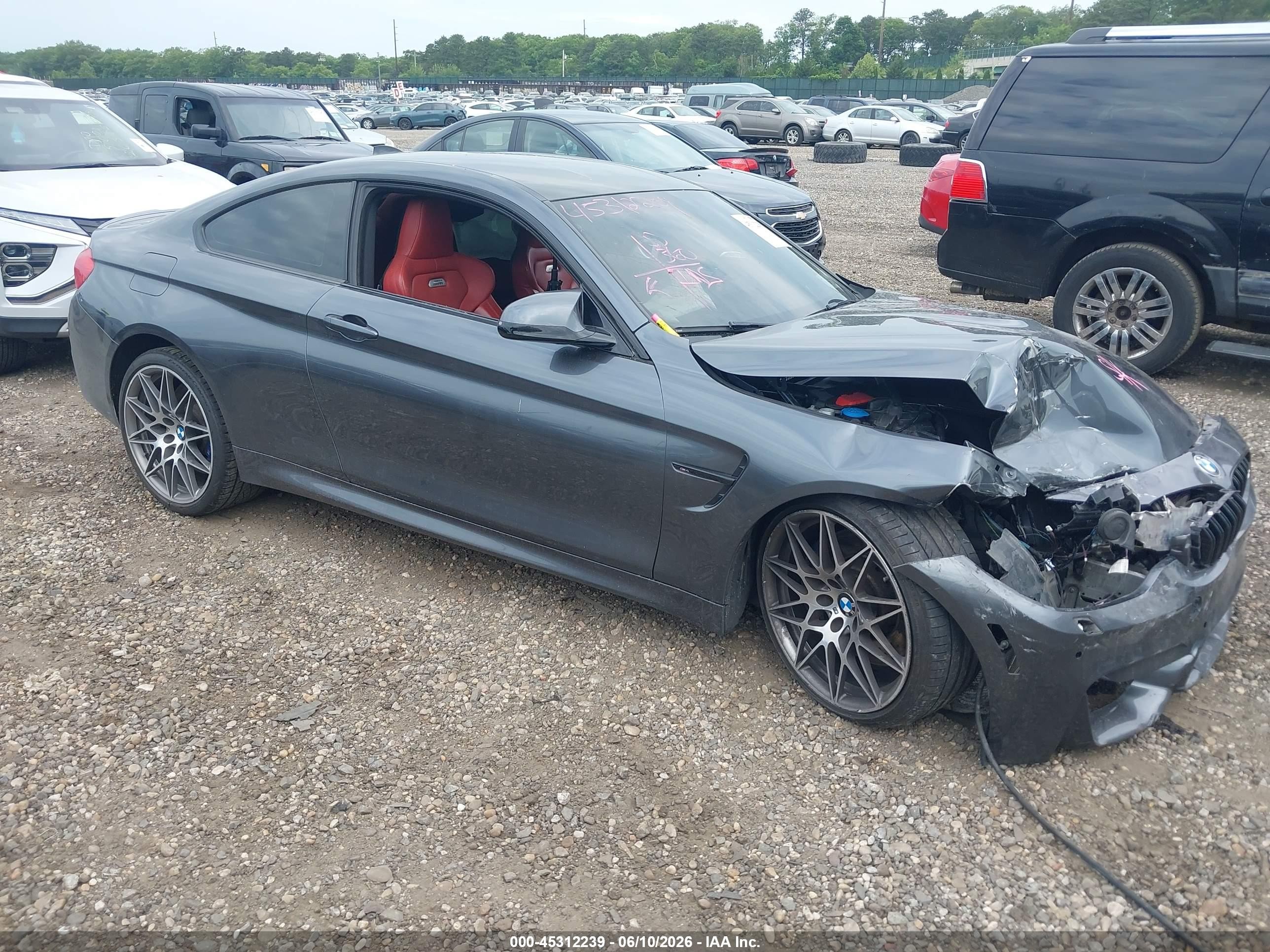 2016 BMW M4, VIN WBS3R9C57GK339098 — Front end