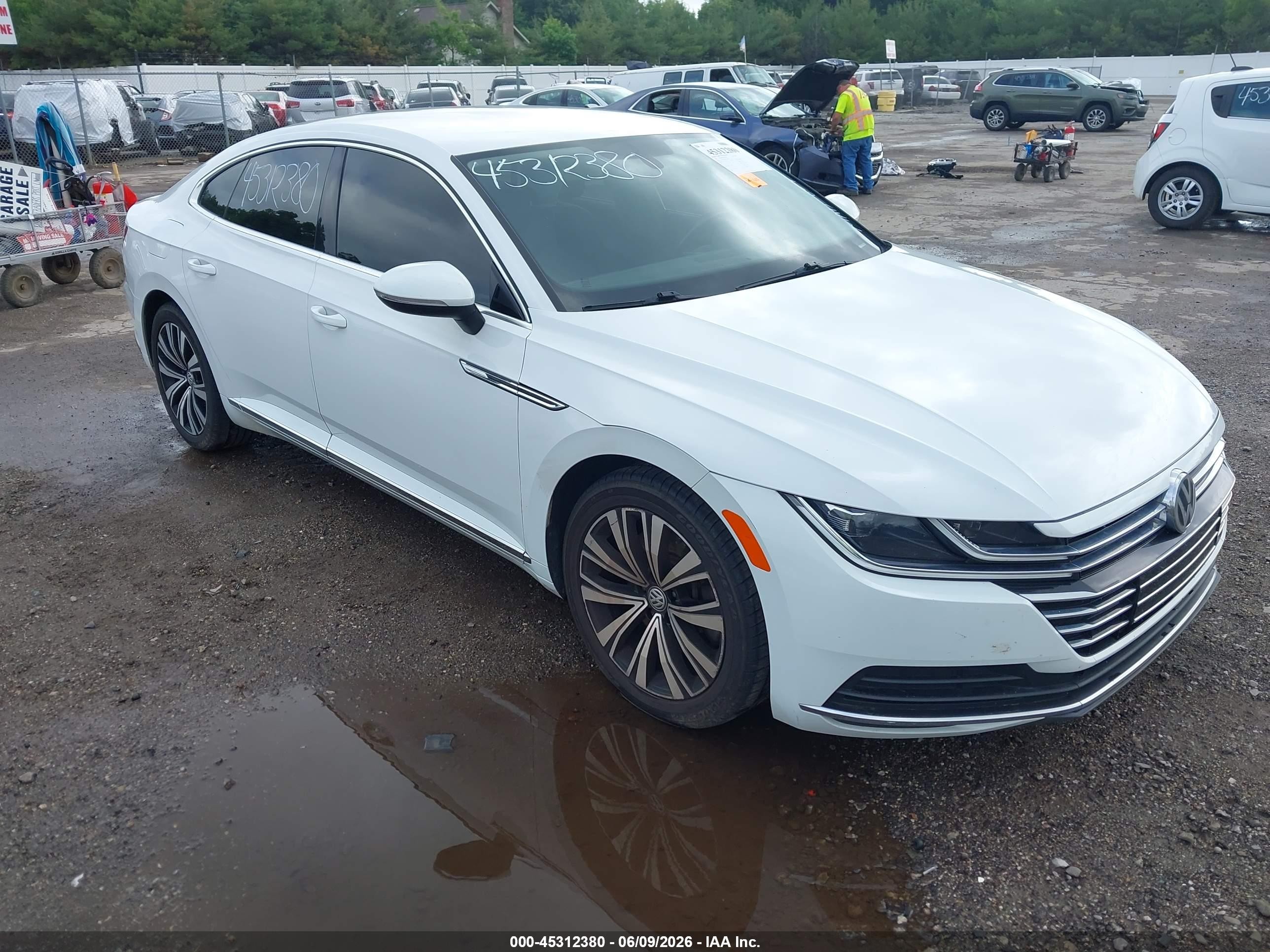 2020 Volkswagen Arteon SE, VIN WVWAR7AN0LE014694 — Side