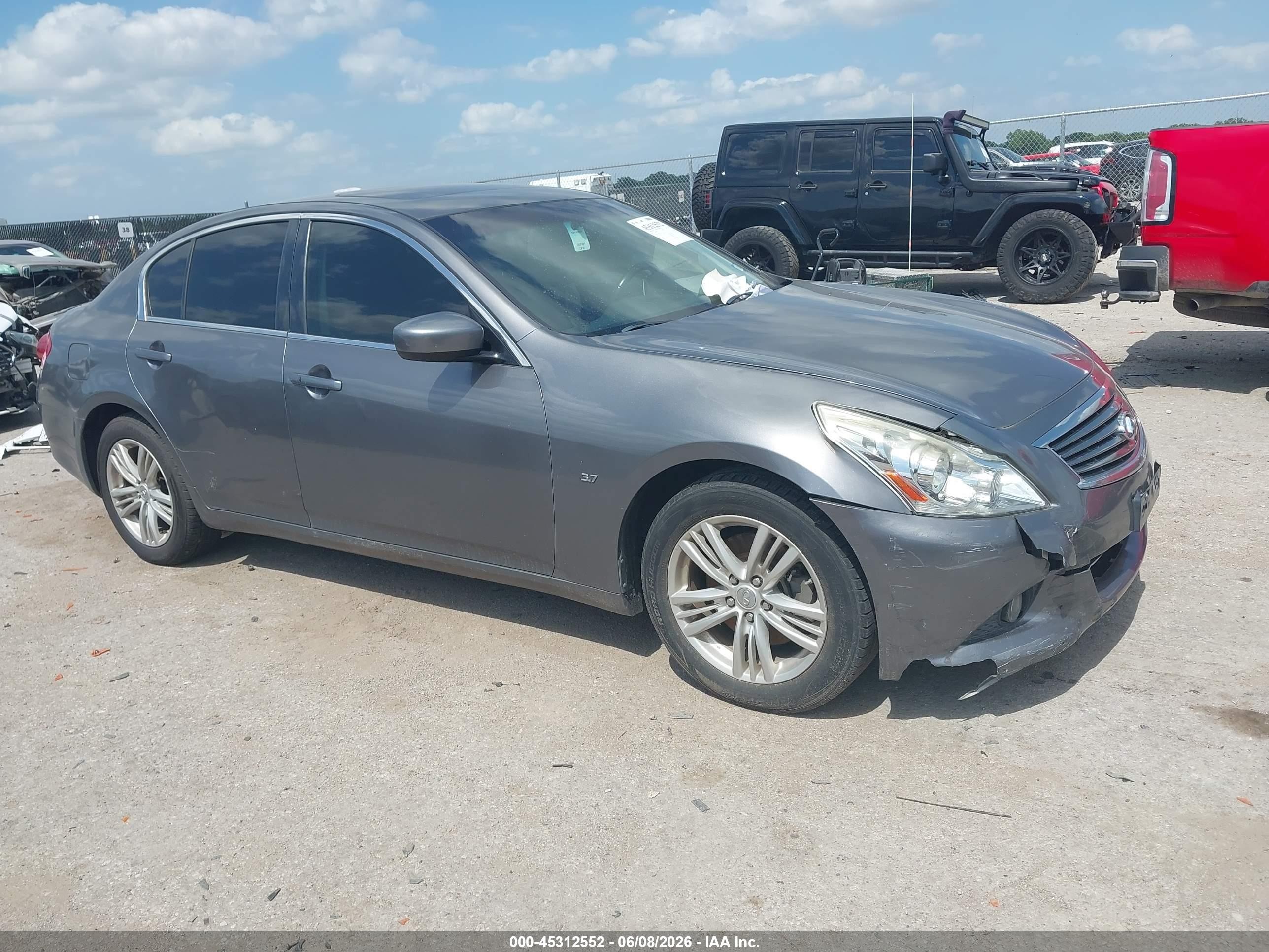 2015 Infiniti Q40, VIN JN1CV6AR3FM524004 — Side