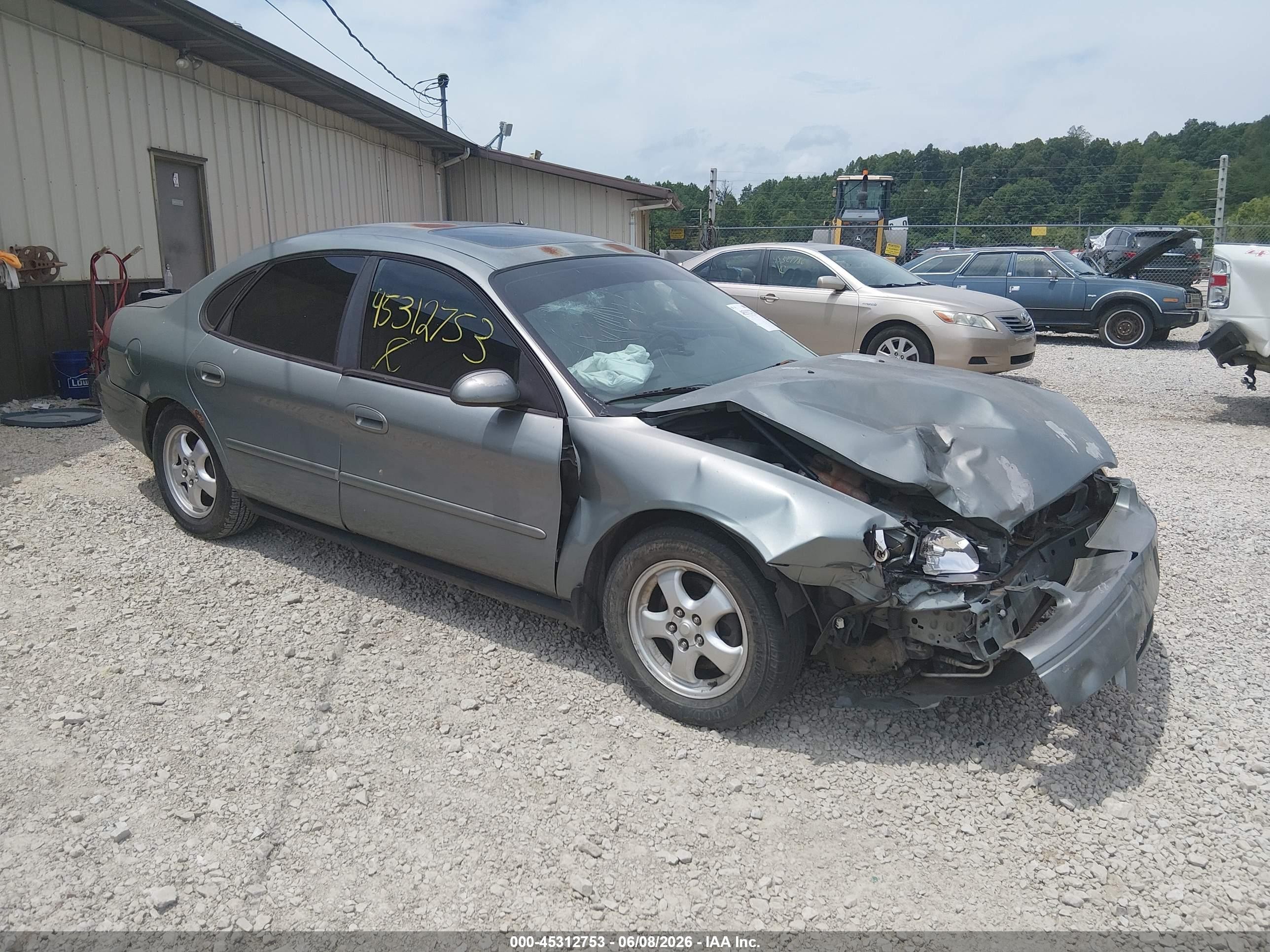 2007 Ford Taurus SEL, VIN 1FAFP56U67A170919 — Front end