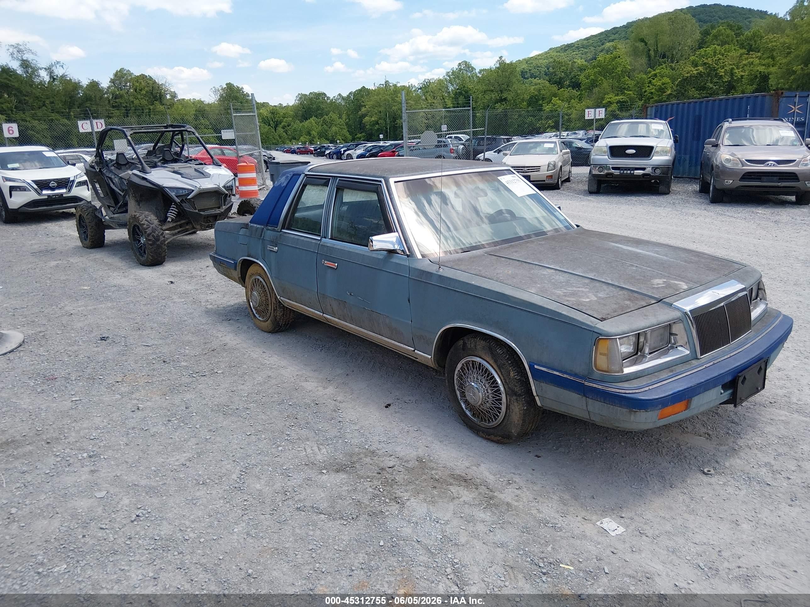 1988 Chrysler LeBaron, VIN 1C3BC56K1JF132970 — Normal wear