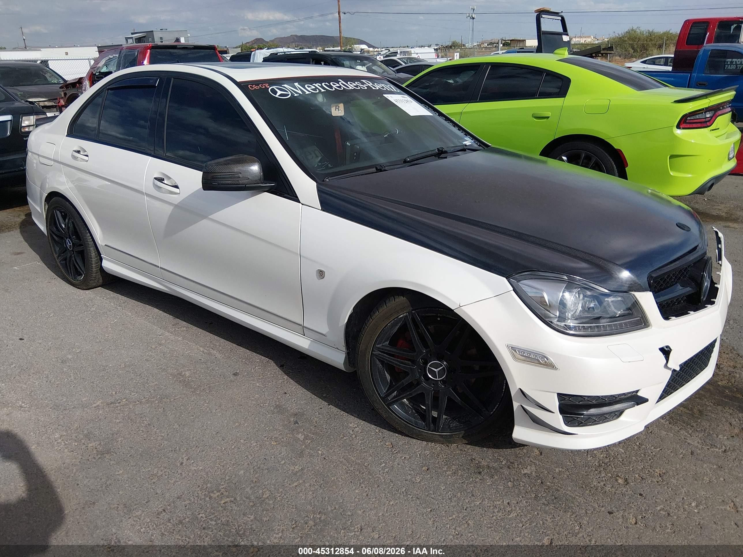 2013 Mercedes-Benz C 250 Sport, VIN WDDGF4HB6DA778979 — Front end