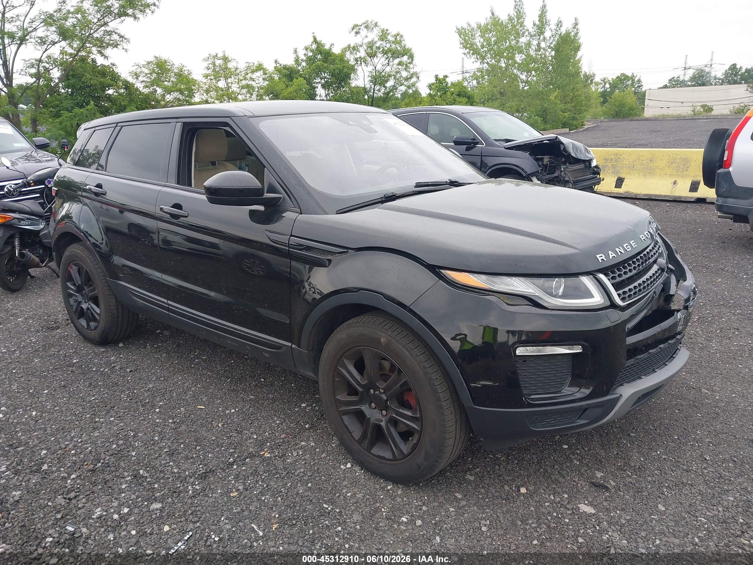 2018 Land Rover Range Rover Evoque SE, VIN SALVP2RXXJH323447 — Перед