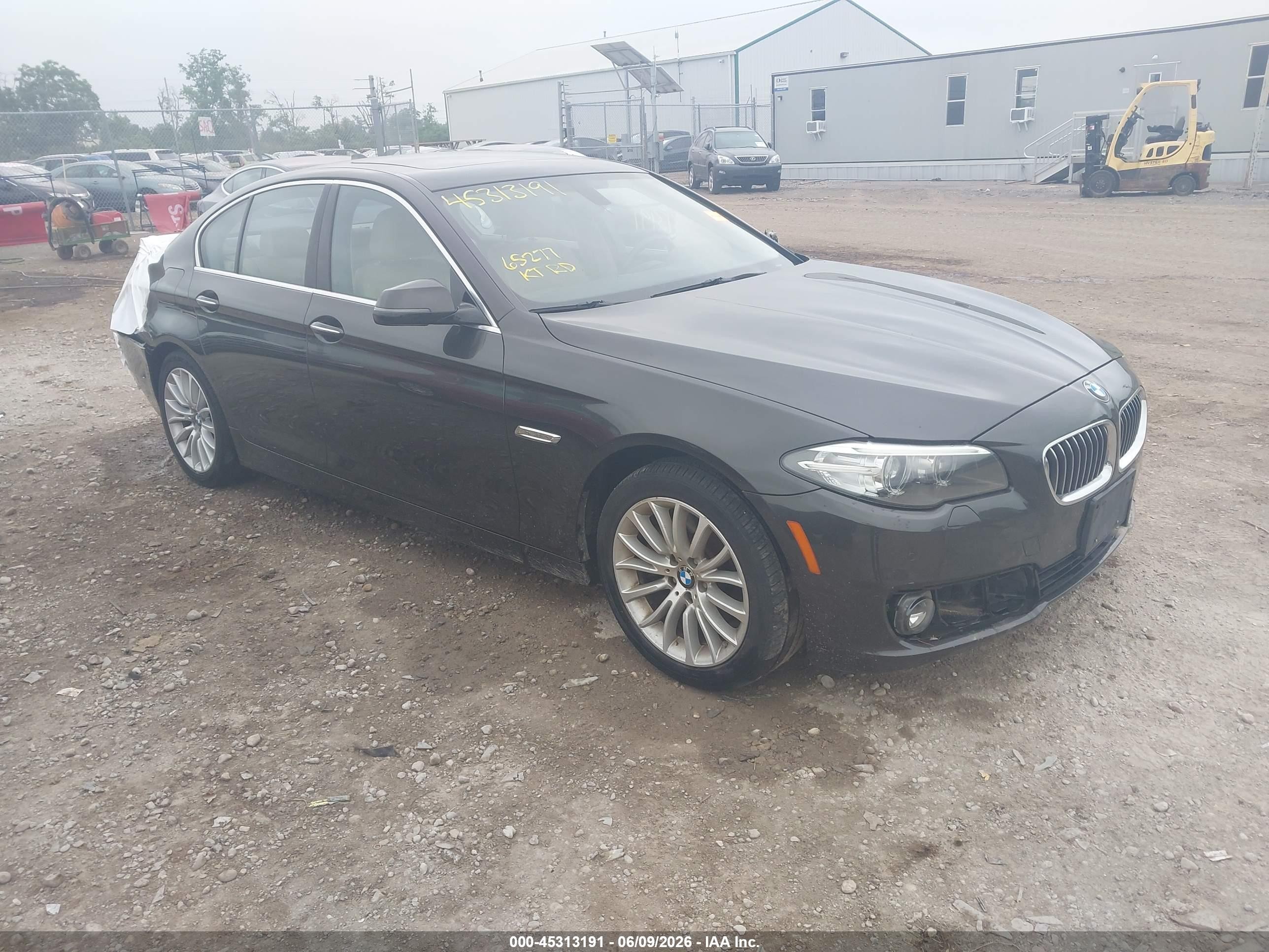 2014 BMW 5 Series 528i xDrive, VIN WBA5A7C55ED615773 — Rear end