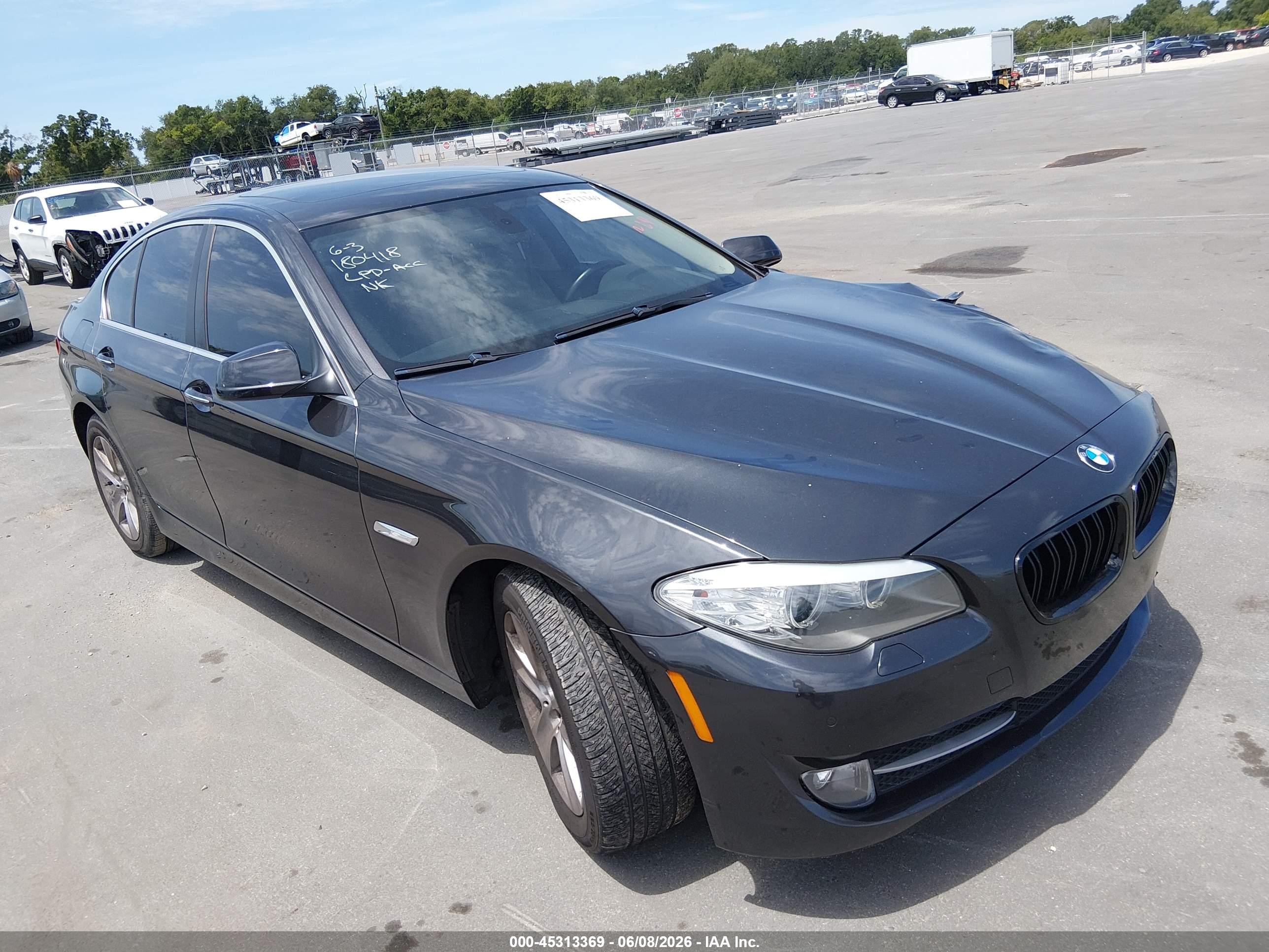 2011 BMW 5 Series 528i, VIN WBAFR1C53BC744901 — Front end