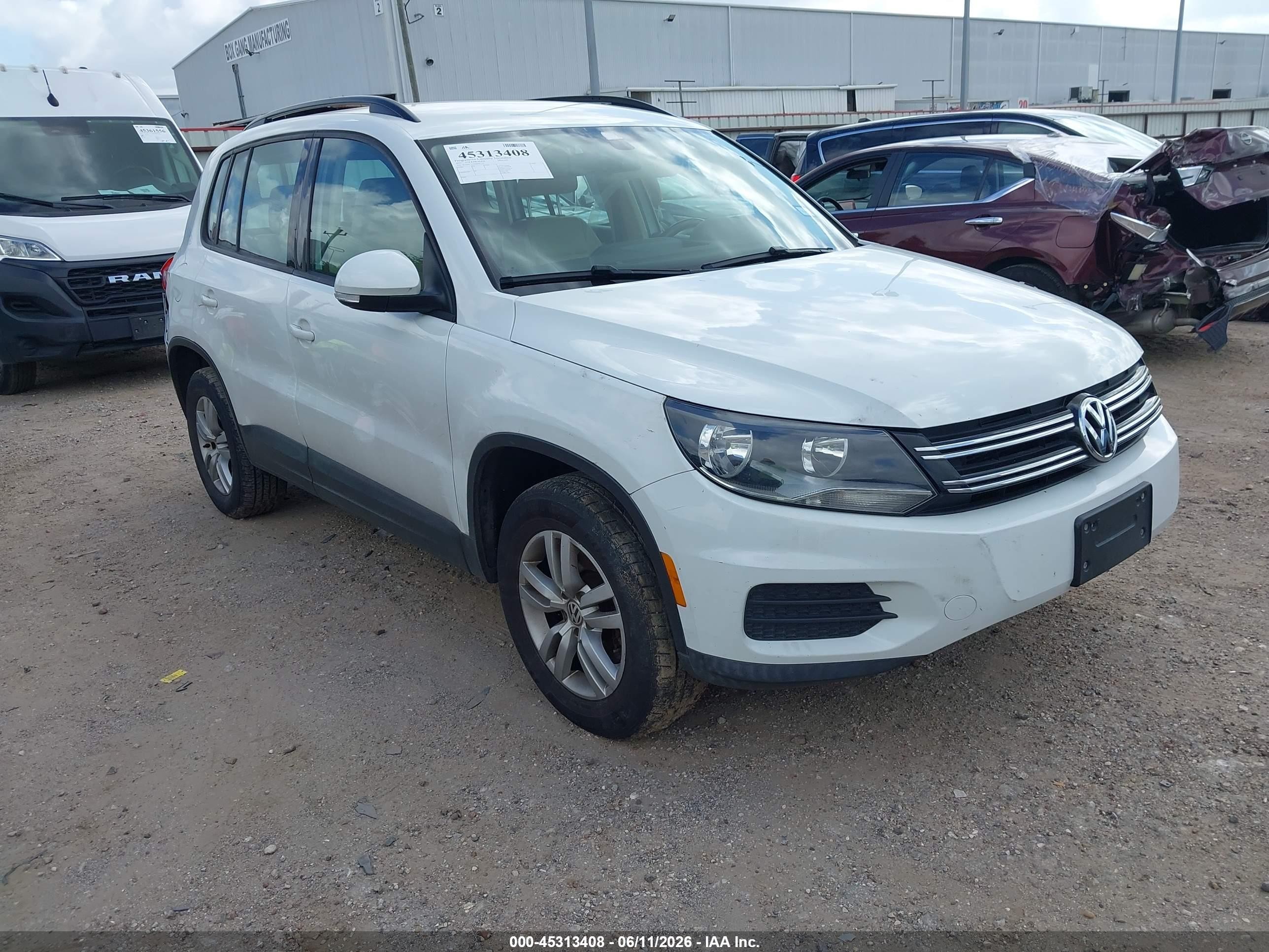 2017 Volkswagen Tiguan S, VIN WVGBV7AX6HK021705 — Rear end