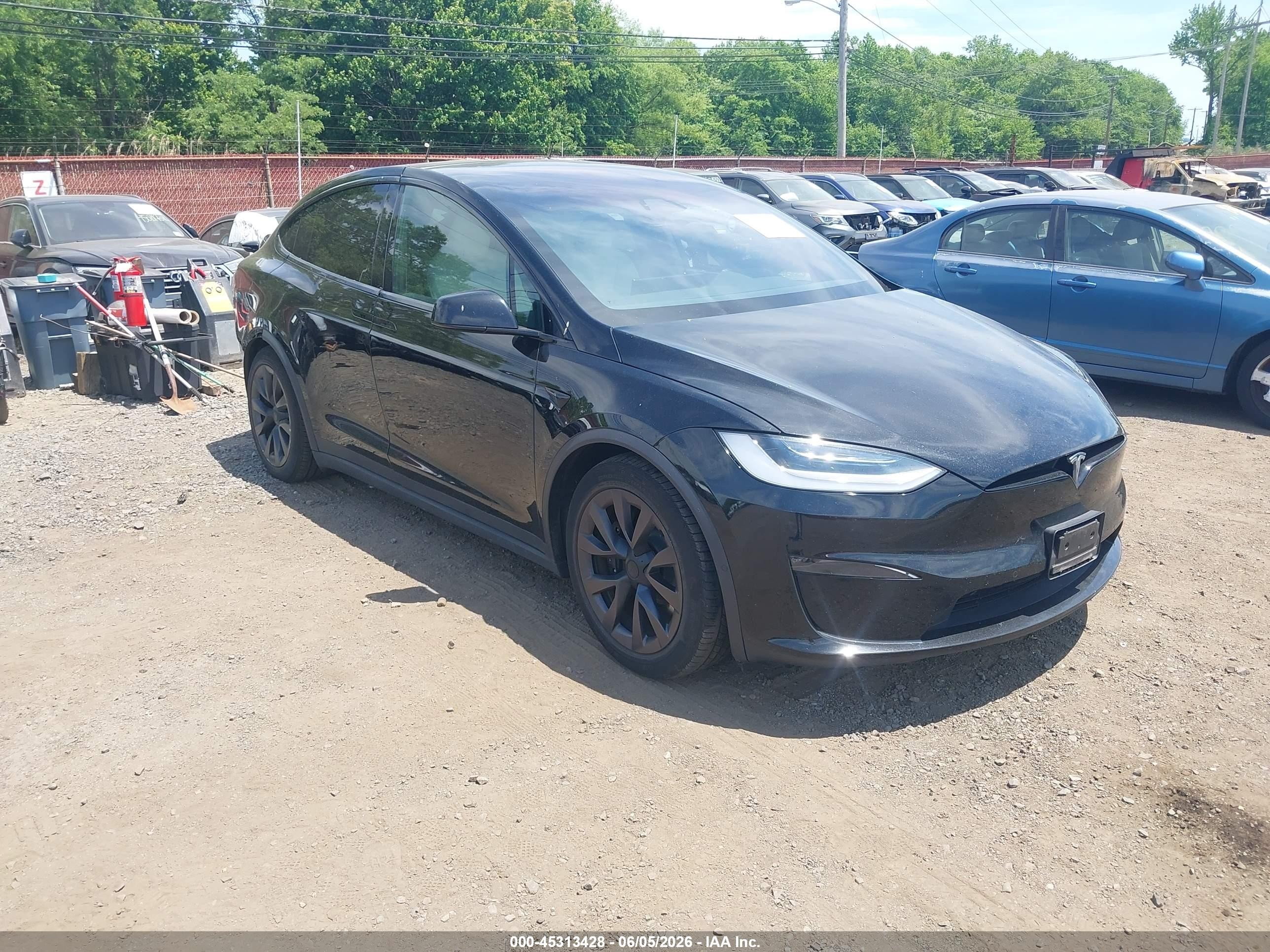 2022 Tesla Model X, VIN 7SAXCBE57NF328517 — Зад