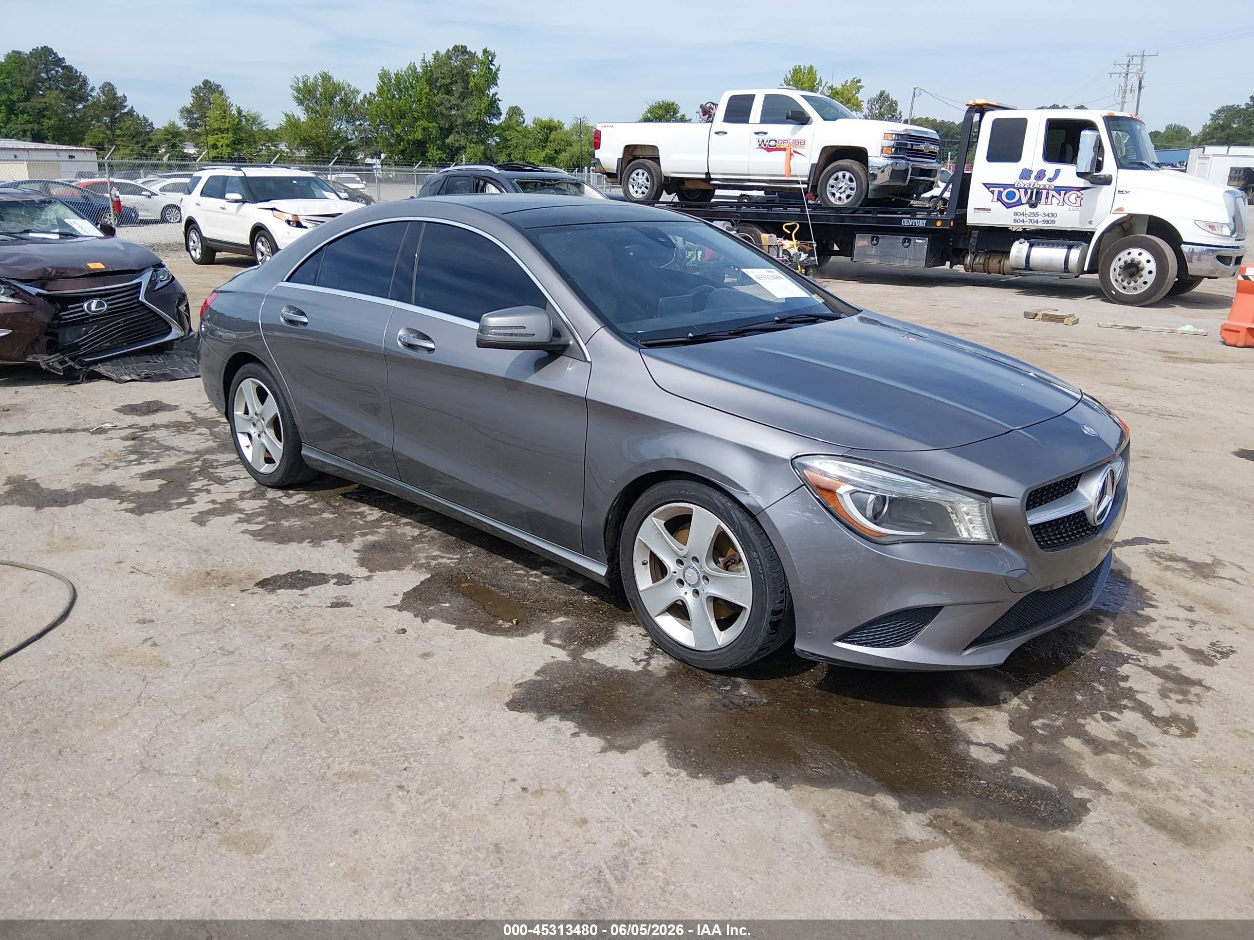 2015 Mercedes-Benz CLA 250, VIN WDDSJ4EB8FN162791 — Front end