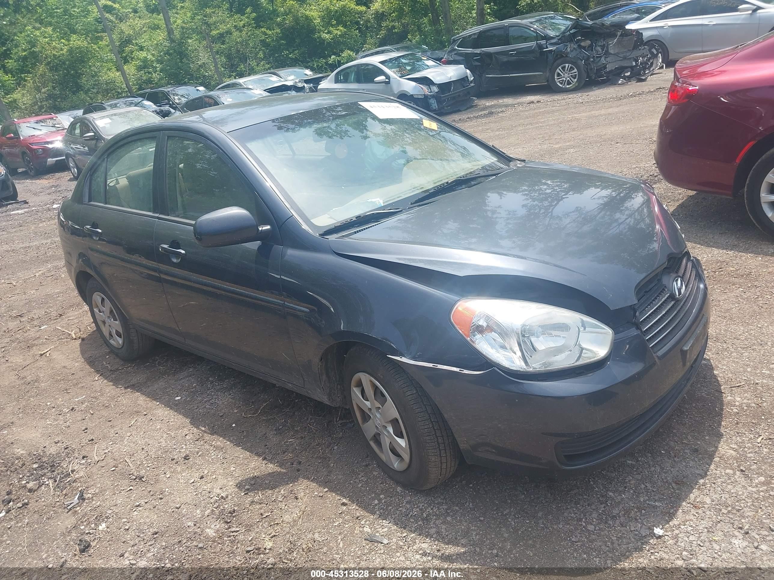 2011 Hyundai Accent GLS, VIN KMHCN4AC9BU618536 — Side