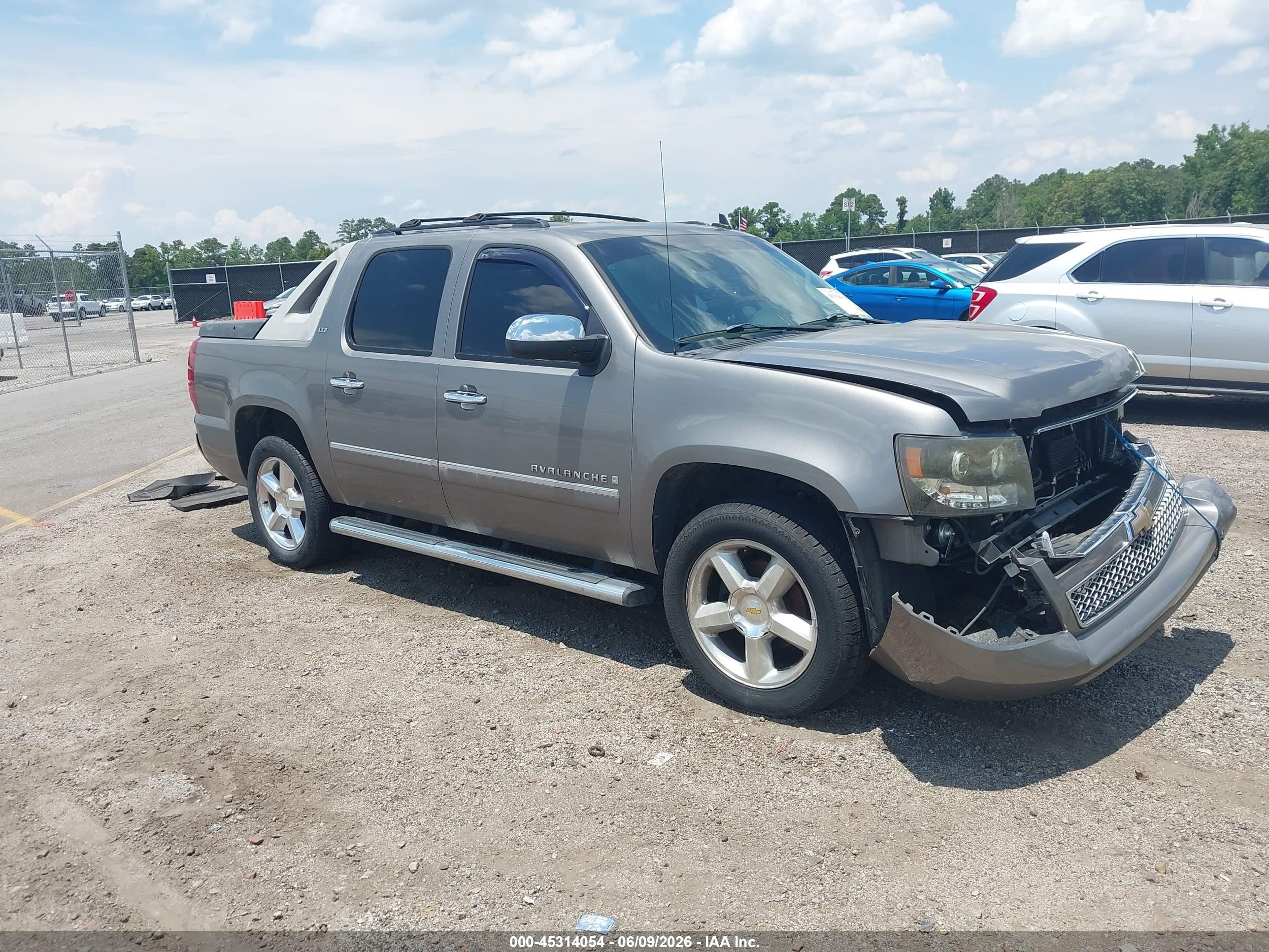 2009 Chevrolet Avalanche LTZ, VIN 3GNFK32379G109486 — Front end