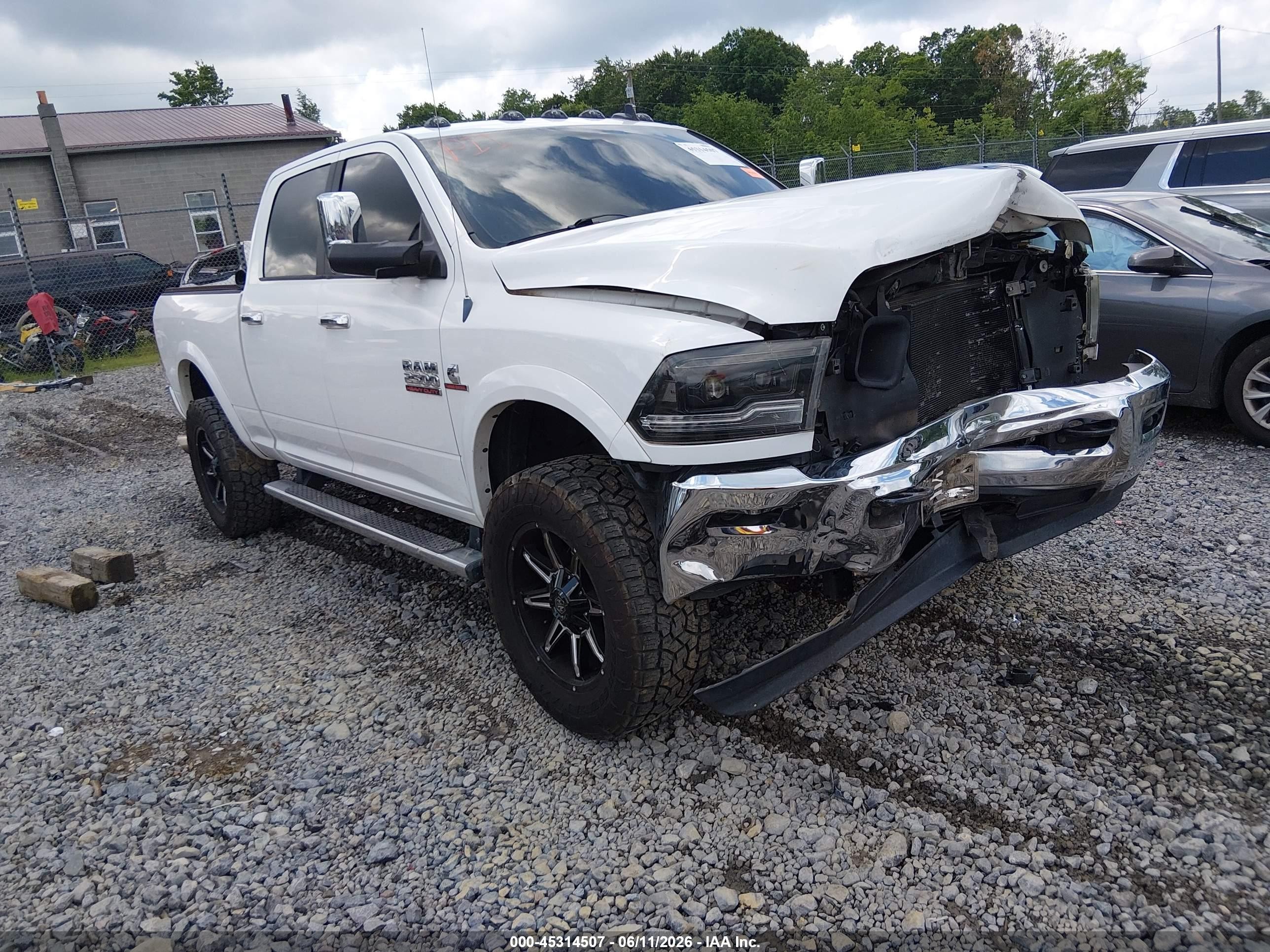 2013 Ram 2500 Laramie, VIN 3C6UR5FLXDG560719 — Front end