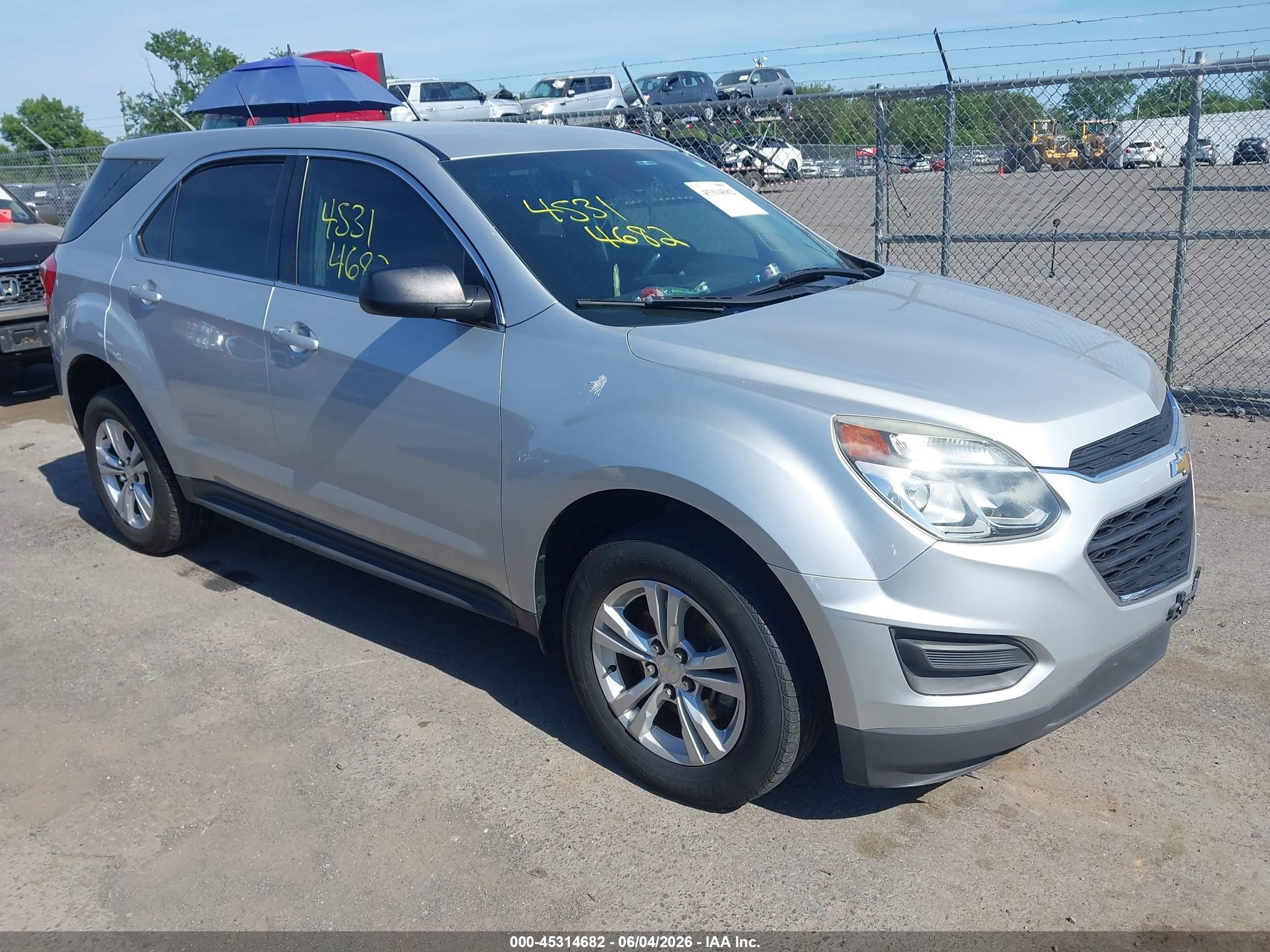 2016 Chevrolet Equinox LS, VIN 2GNFLEEK4G6254103 — Normal wear