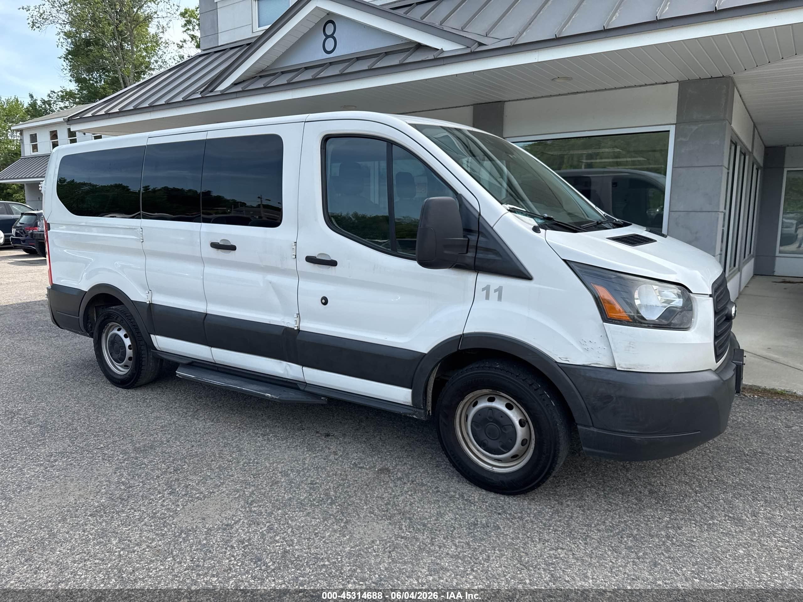 2018 Ford Transit Passenger XL, VIN 1FMZK1ZM4JKA81003 — Normal wear