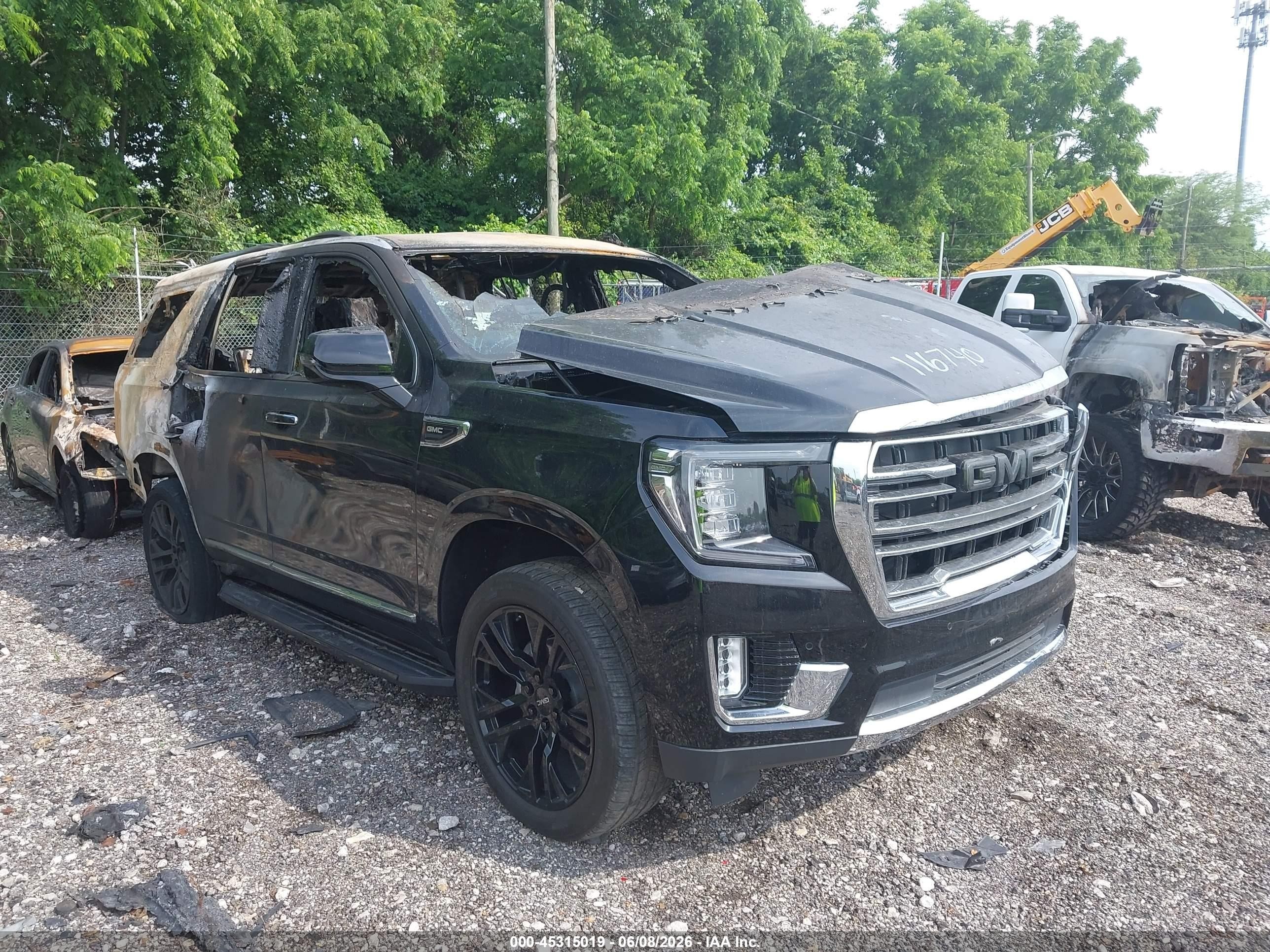 2021 GMC Yukon SLT, VIN 1GKS2BKD9MR116740 — Burn