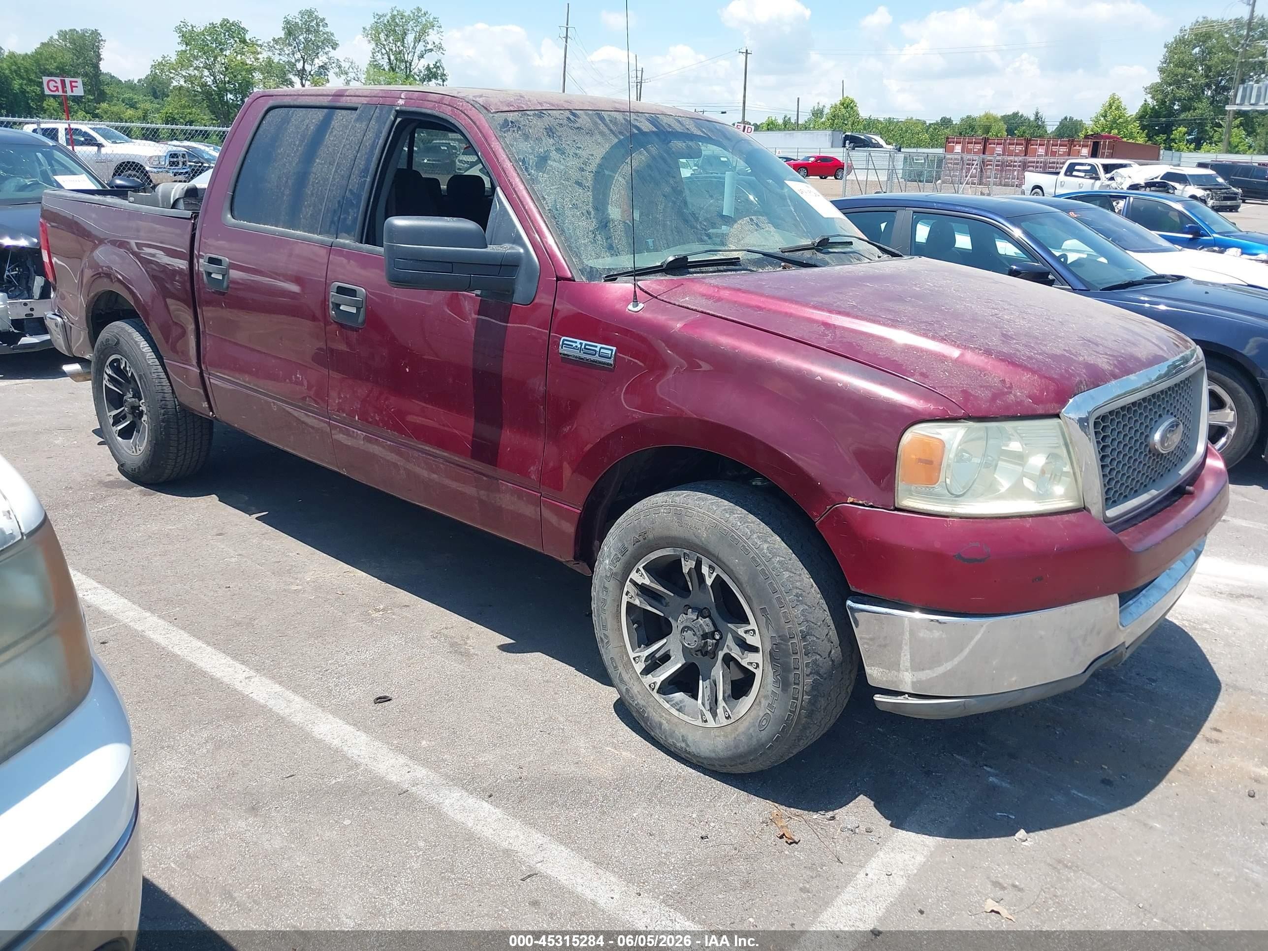 2004 Ford F-150 XLT, VIN 1FTPW12564KD82184 — Rear end
